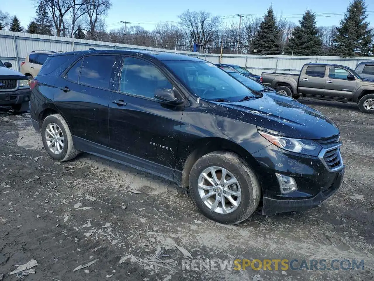 4 Photograph of a damaged car 2GNAXSEV4K6301758 CHEVROLET EQUINOX 2019