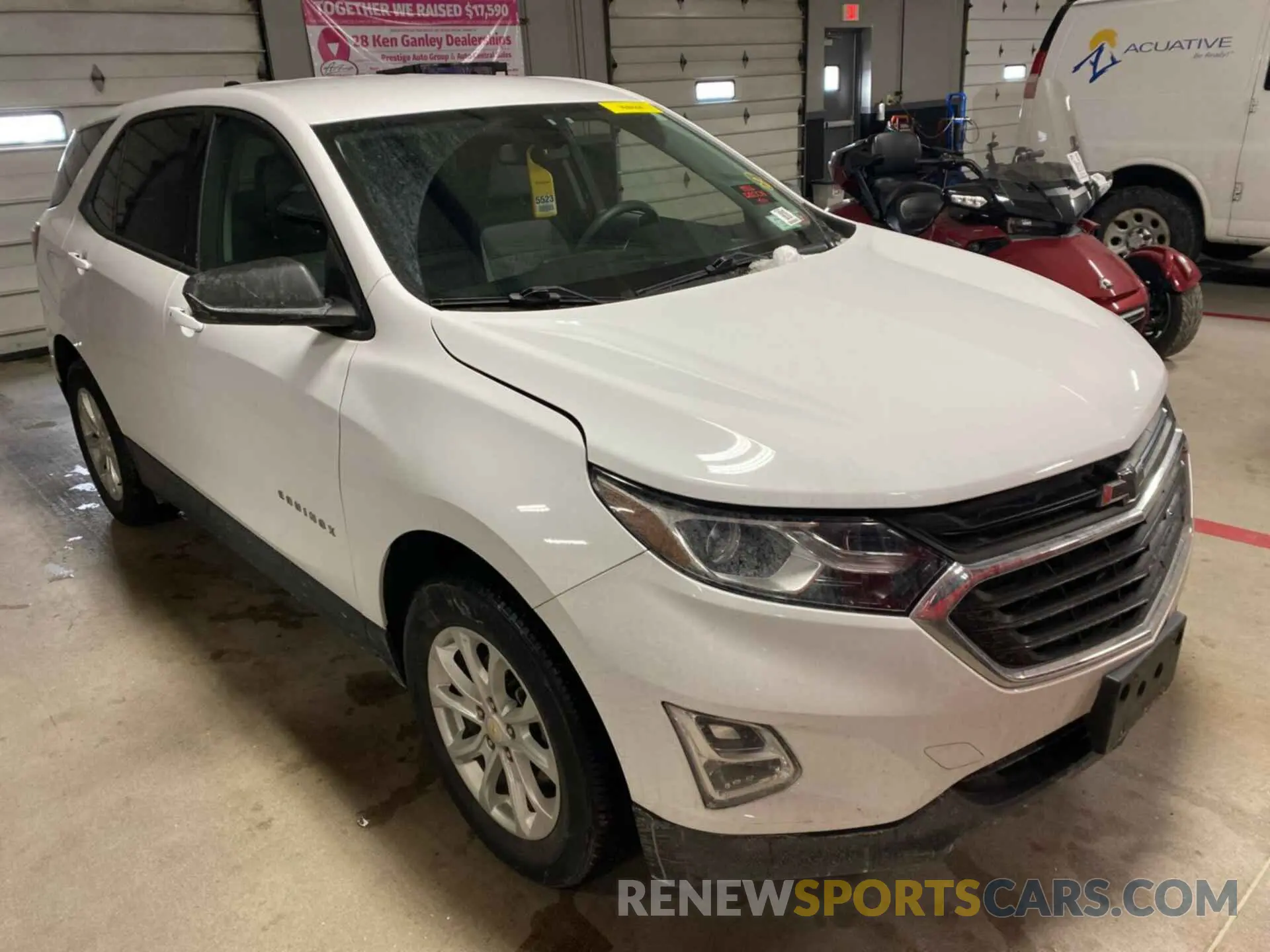10 Photograph of a damaged car 2GNAXSEV6K6210040 CHEVROLET EQUINOX 2019