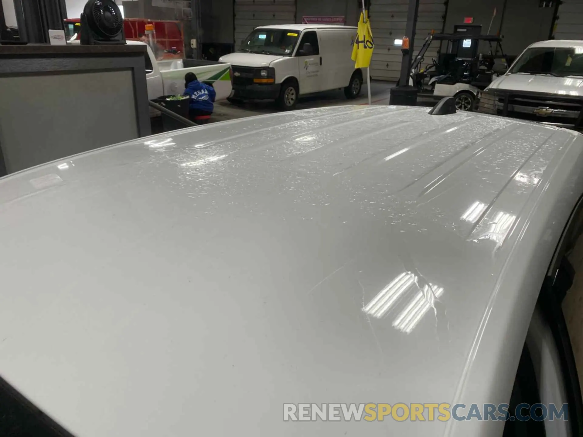 11 Photograph of a damaged car 2GNAXSEV6K6210040 CHEVROLET EQUINOX 2019
