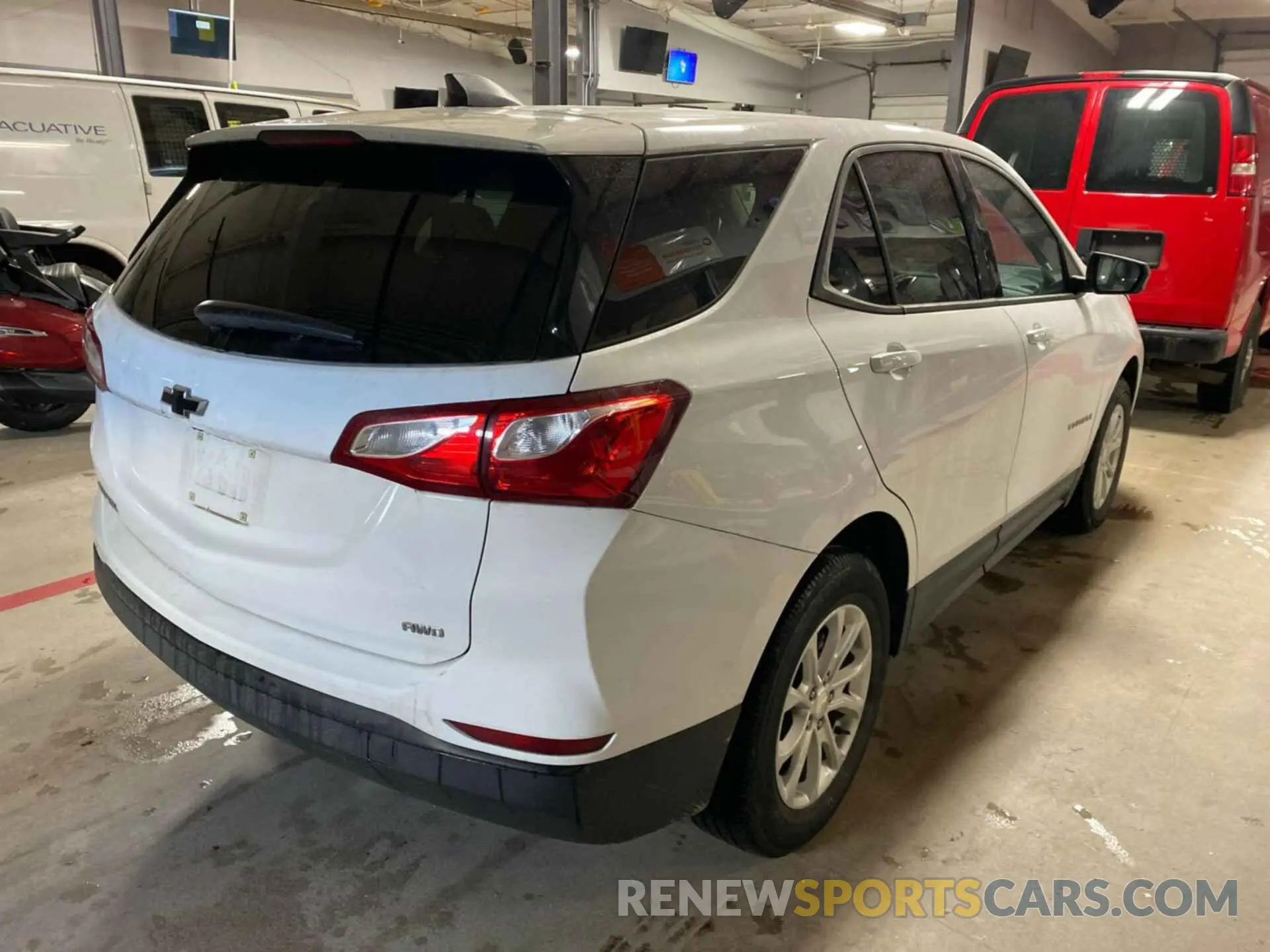 14 Photograph of a damaged car 2GNAXSEV6K6210040 CHEVROLET EQUINOX 2019