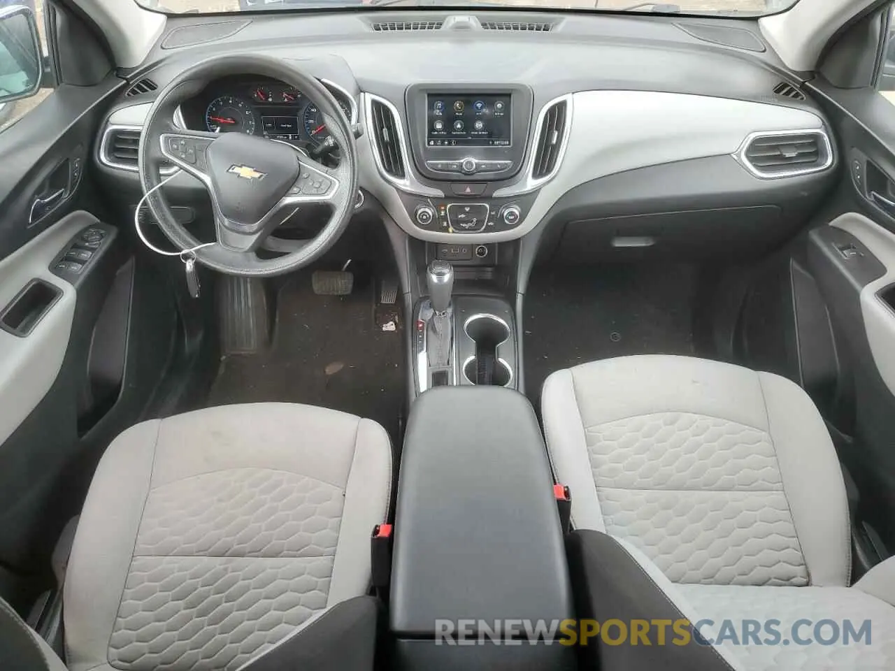 8 Photograph of a damaged car 2GNAXSEV7K6289413 CHEVROLET EQUINOX 2019
