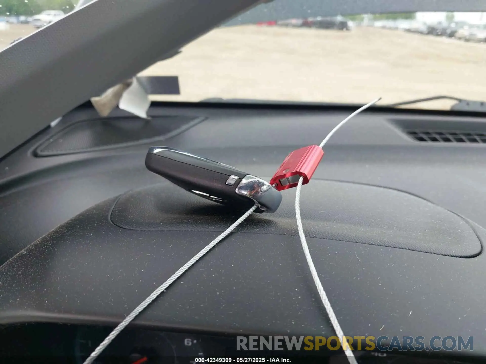 11 Photograph of a damaged car 2GNAXSEV7K6302760 CHEVROLET EQUINOX 2019