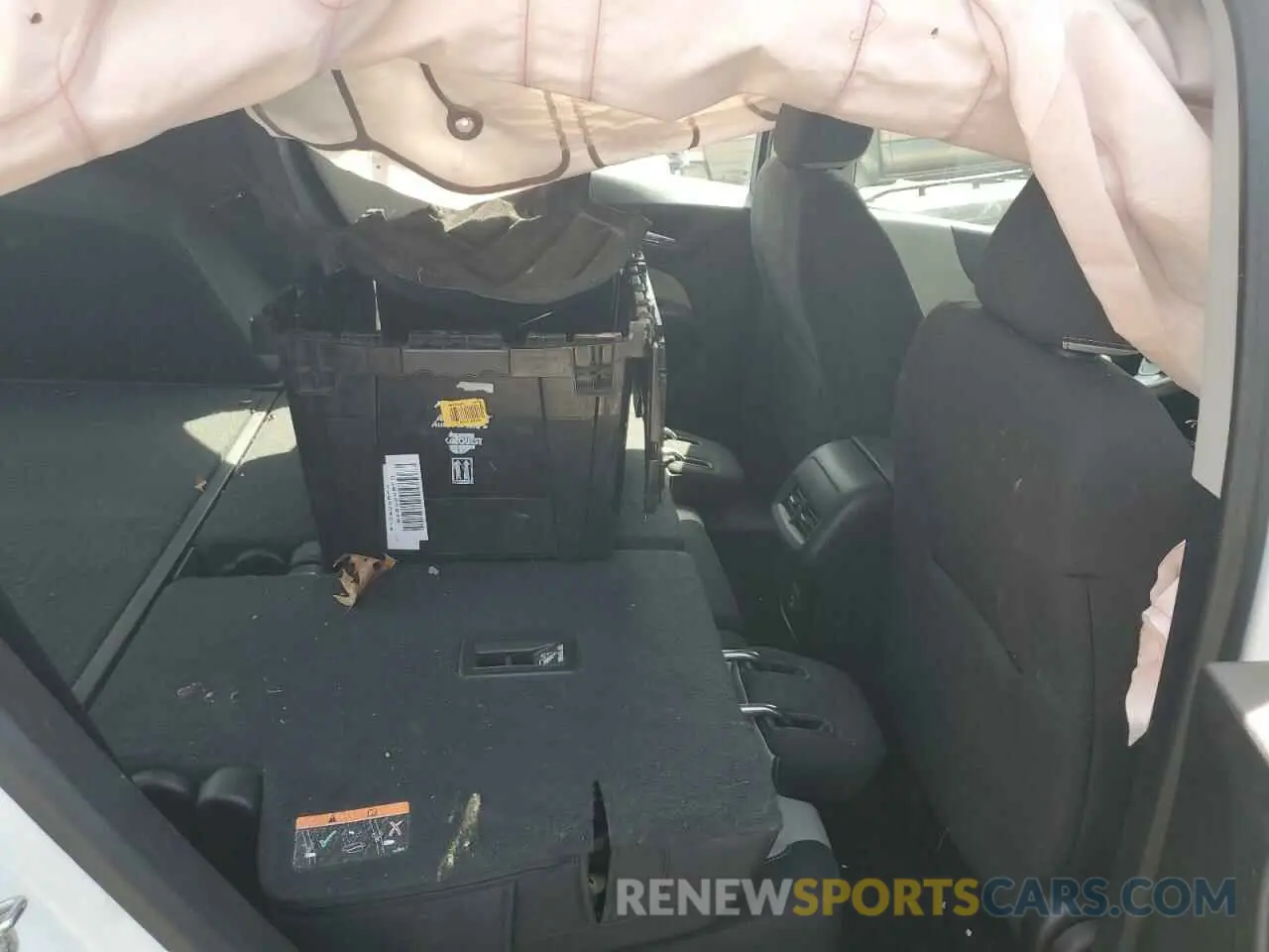 11 Photograph of a damaged car 2GNAXSEV8K6146096 CHEVROLET EQUINOX 2019