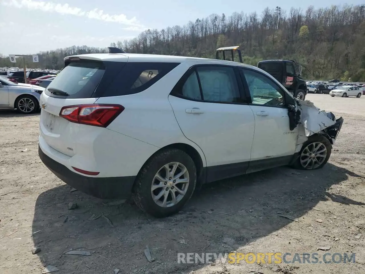 3 Photograph of a damaged car 2GNAXSEV8K6146096 CHEVROLET EQUINOX 2019