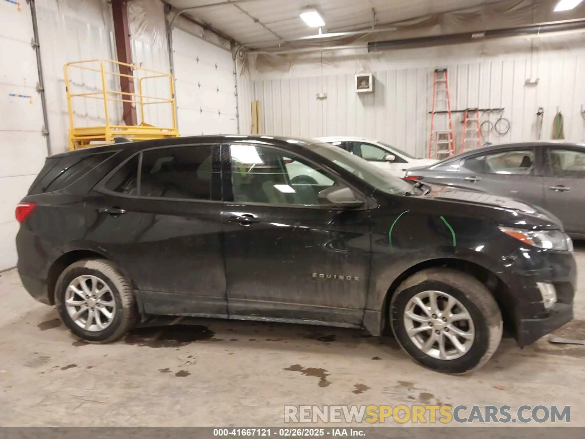 13 Photograph of a damaged car 2GNAXSEV9K6121904 CHEVROLET EQUINOX 2019