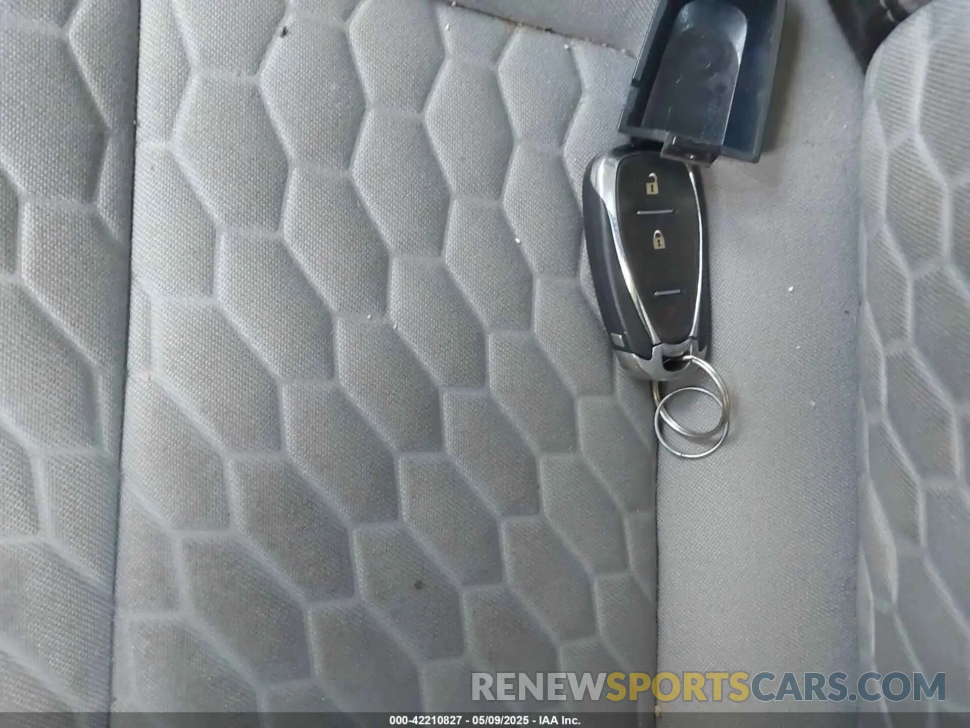 11 Photograph of a damaged car 2GNAXSEV9K6238804 CHEVROLET EQUINOX 2019