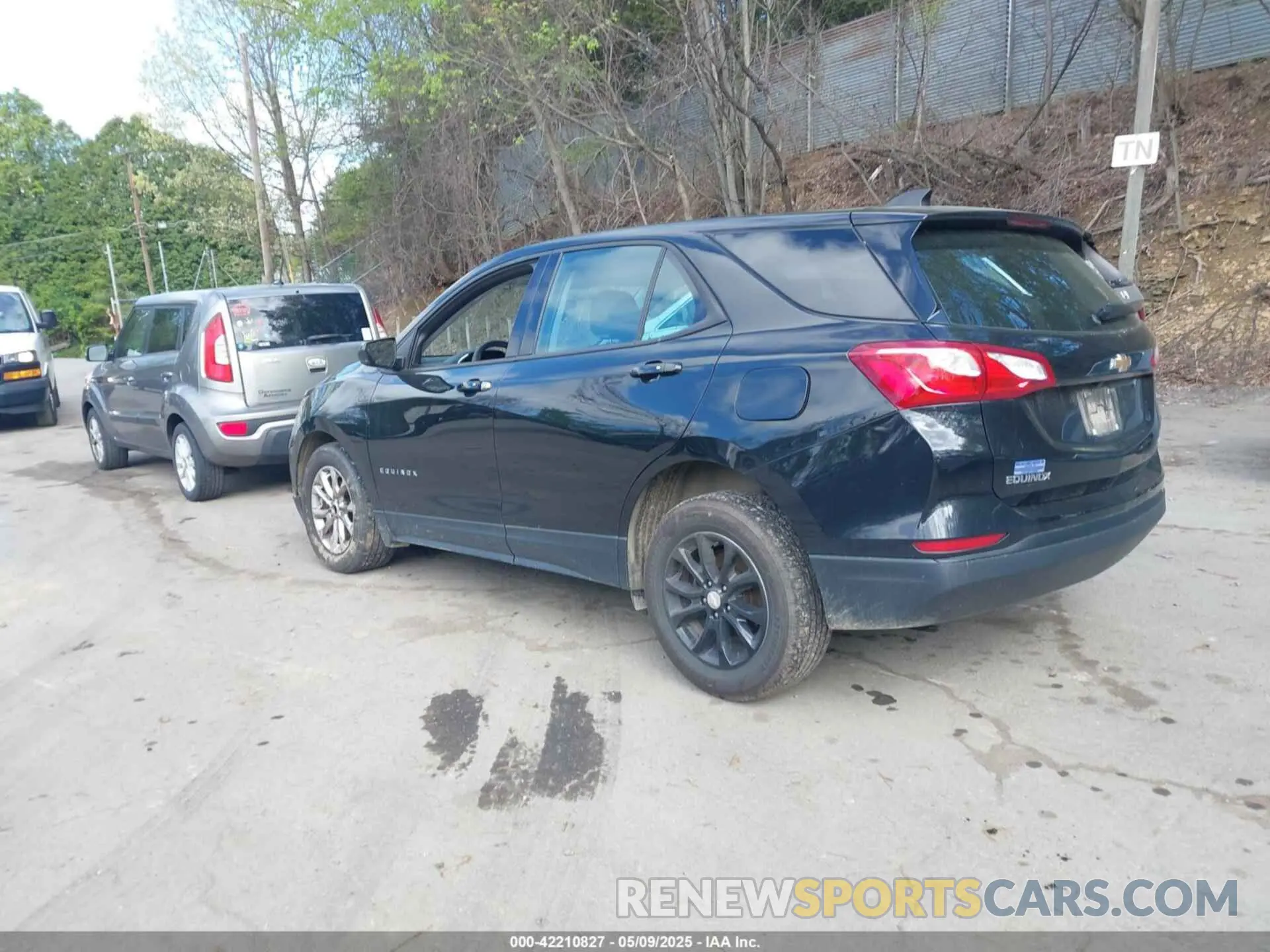 3 Photograph of a damaged car 2GNAXSEV9K6238804 CHEVROLET EQUINOX 2019