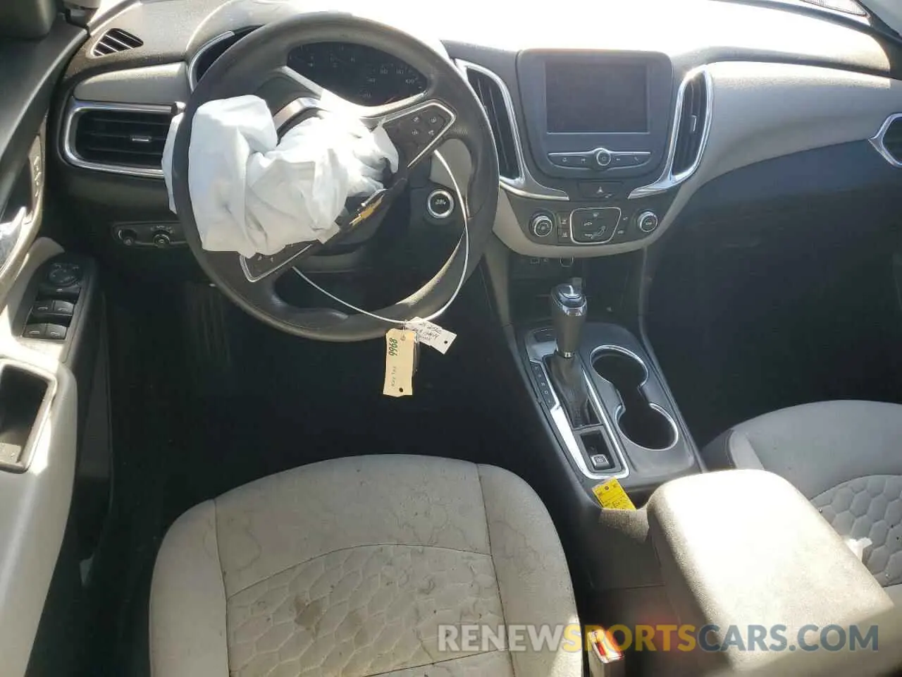 8 Photograph of a damaged car 2GNAXSEV9K6284858 CHEVROLET EQUINOX 2019