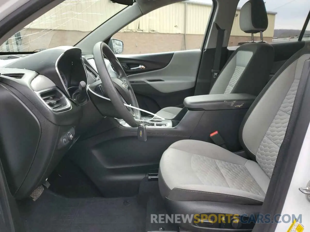 7 Photograph of a damaged car 2GNAXSEV9K6298985 CHEVROLET EQUINOX 2019