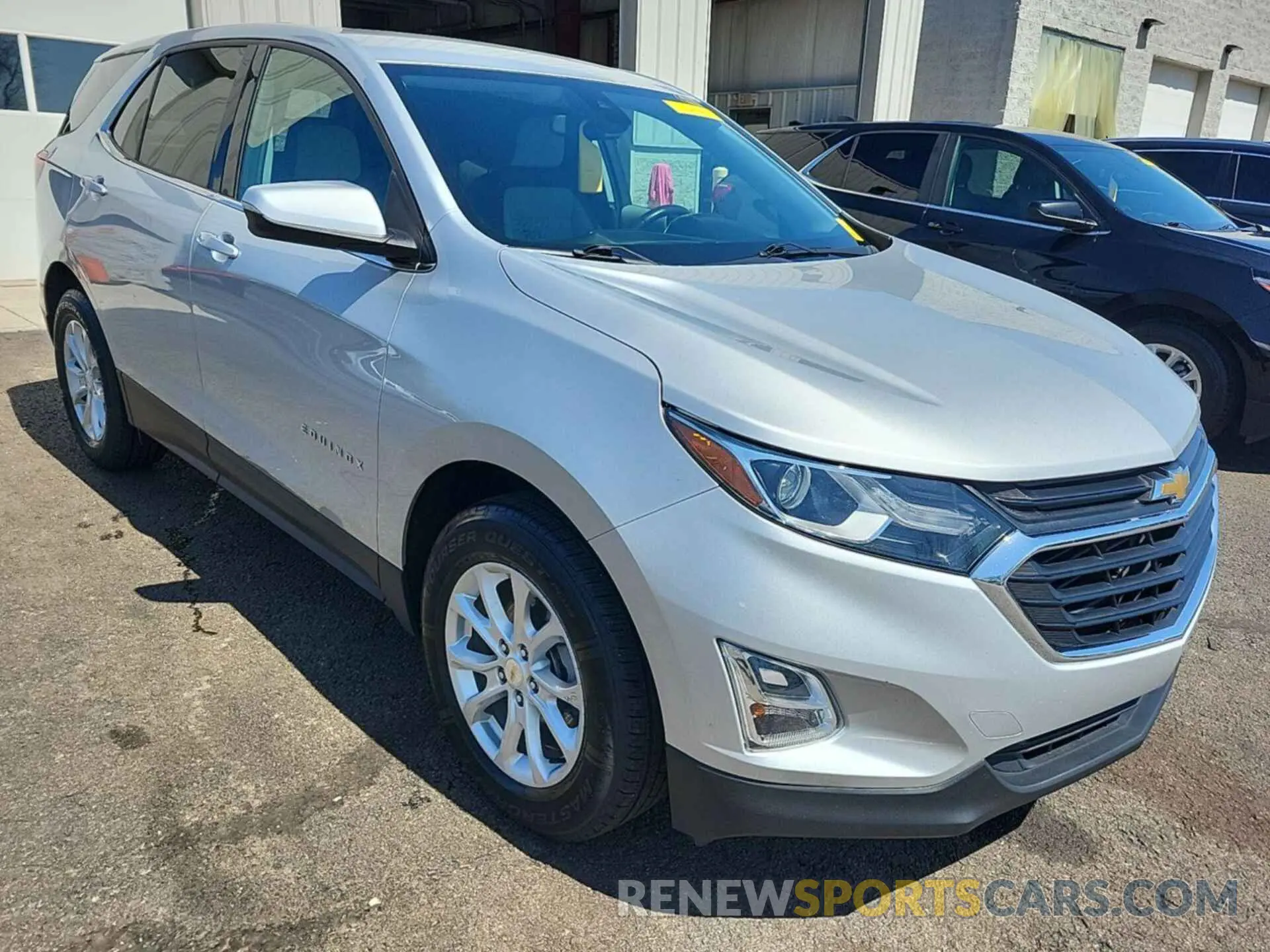 11 Photograph of a damaged car 2GNAXTEV0K6255917 CHEVROLET EQUINOX 2019