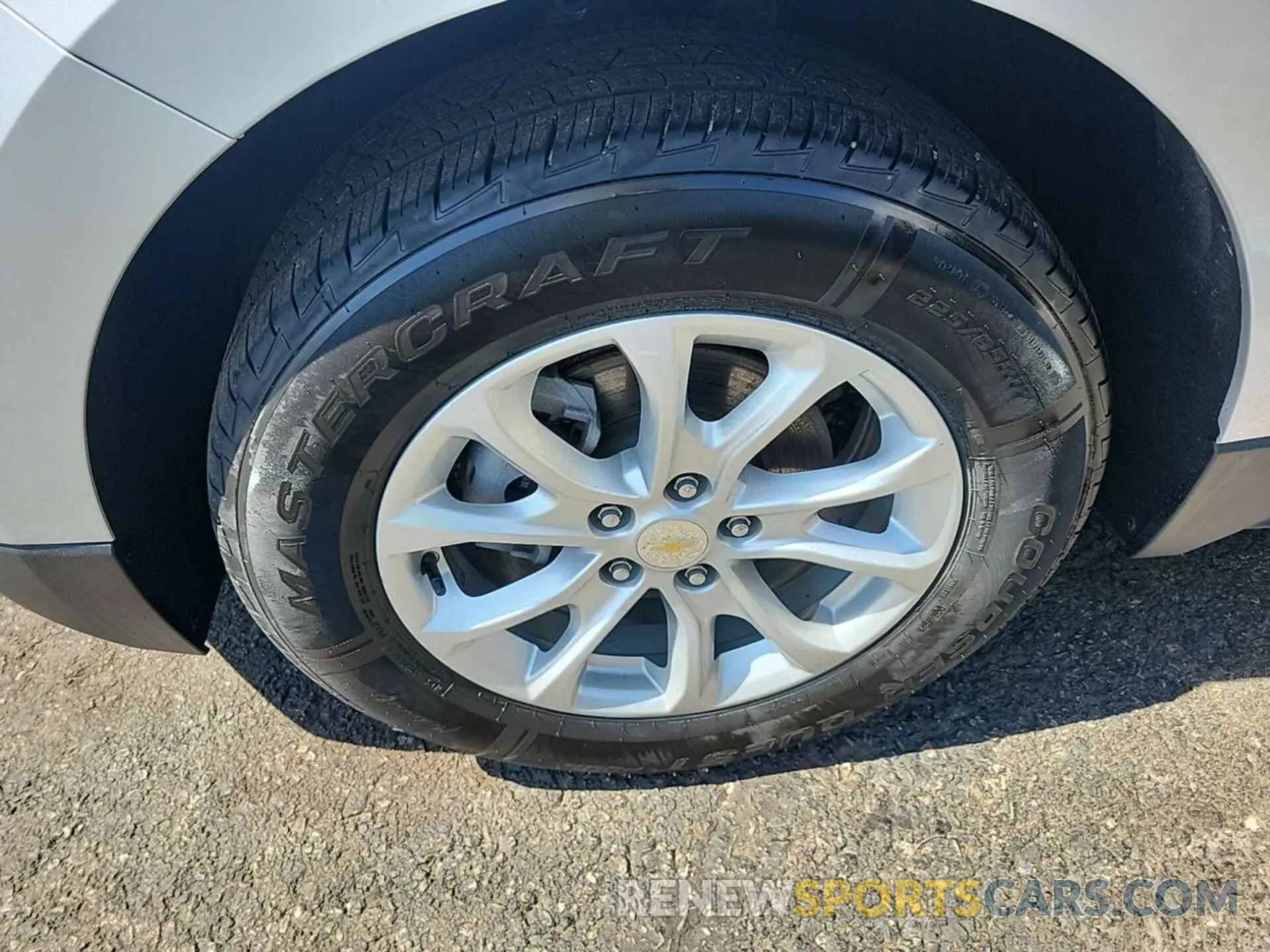 30 Photograph of a damaged car 2GNAXTEV0K6255917 CHEVROLET EQUINOX 2019
