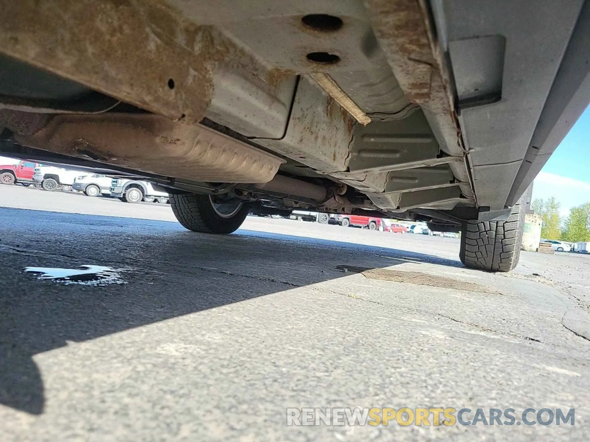24 Photograph of a damaged car 2GNAXTEV0K6260759 CHEVROLET EQUINOX 2019