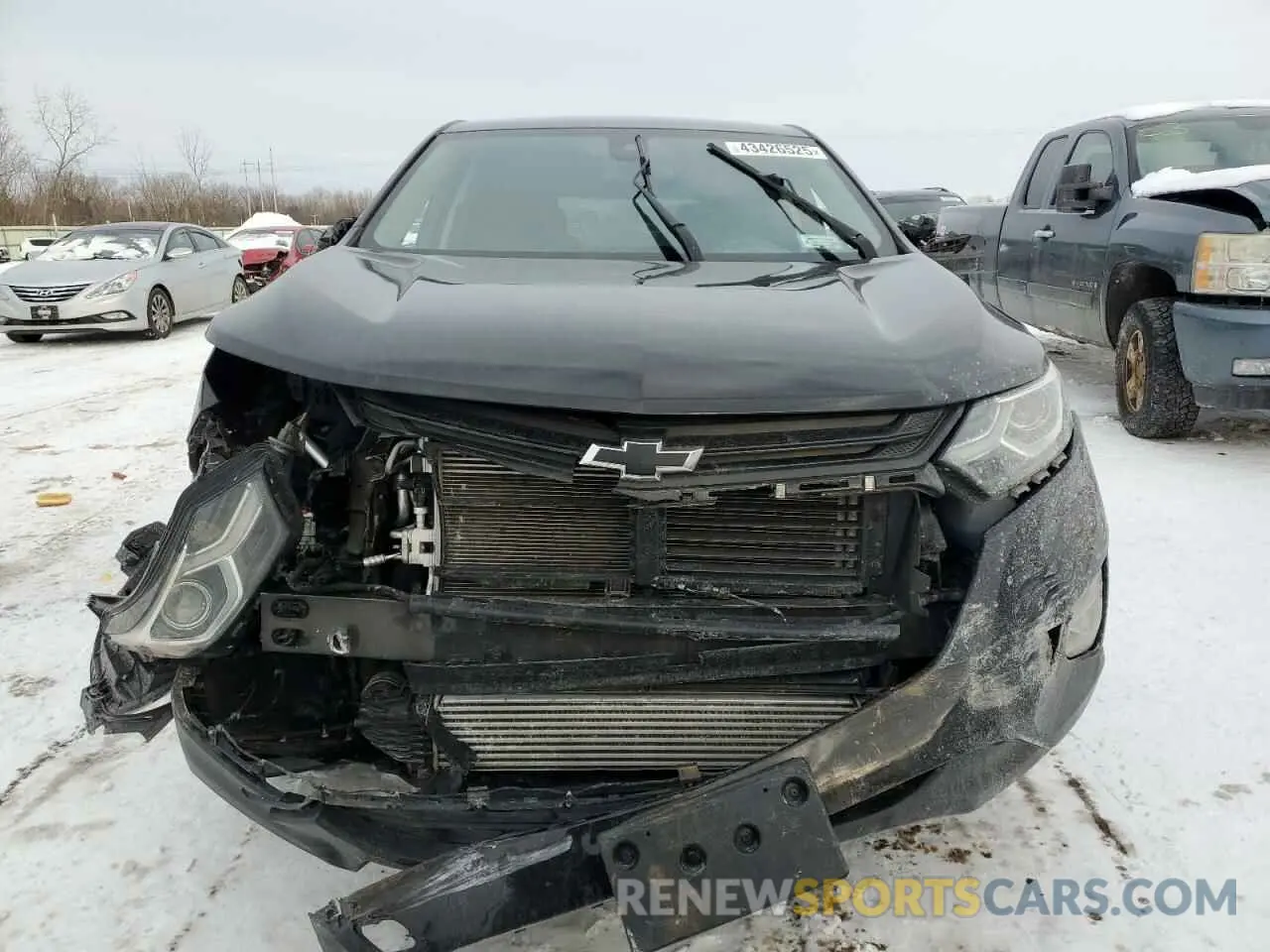 5 Photograph of a damaged car 2GNAXTEV0K6299545 CHEVROLET EQUINOX 2019