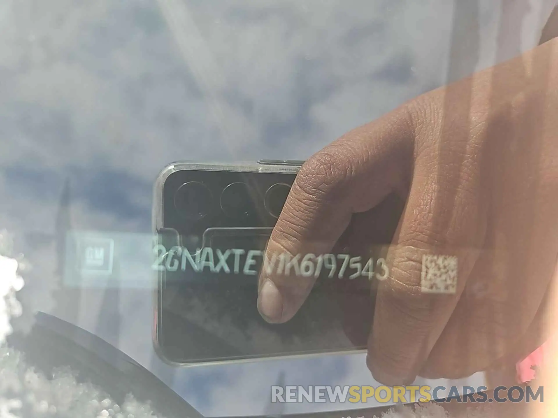 4 Photograph of a damaged car 2GNAXTEV1K6197543 CHEVROLET EQUINOX 2019