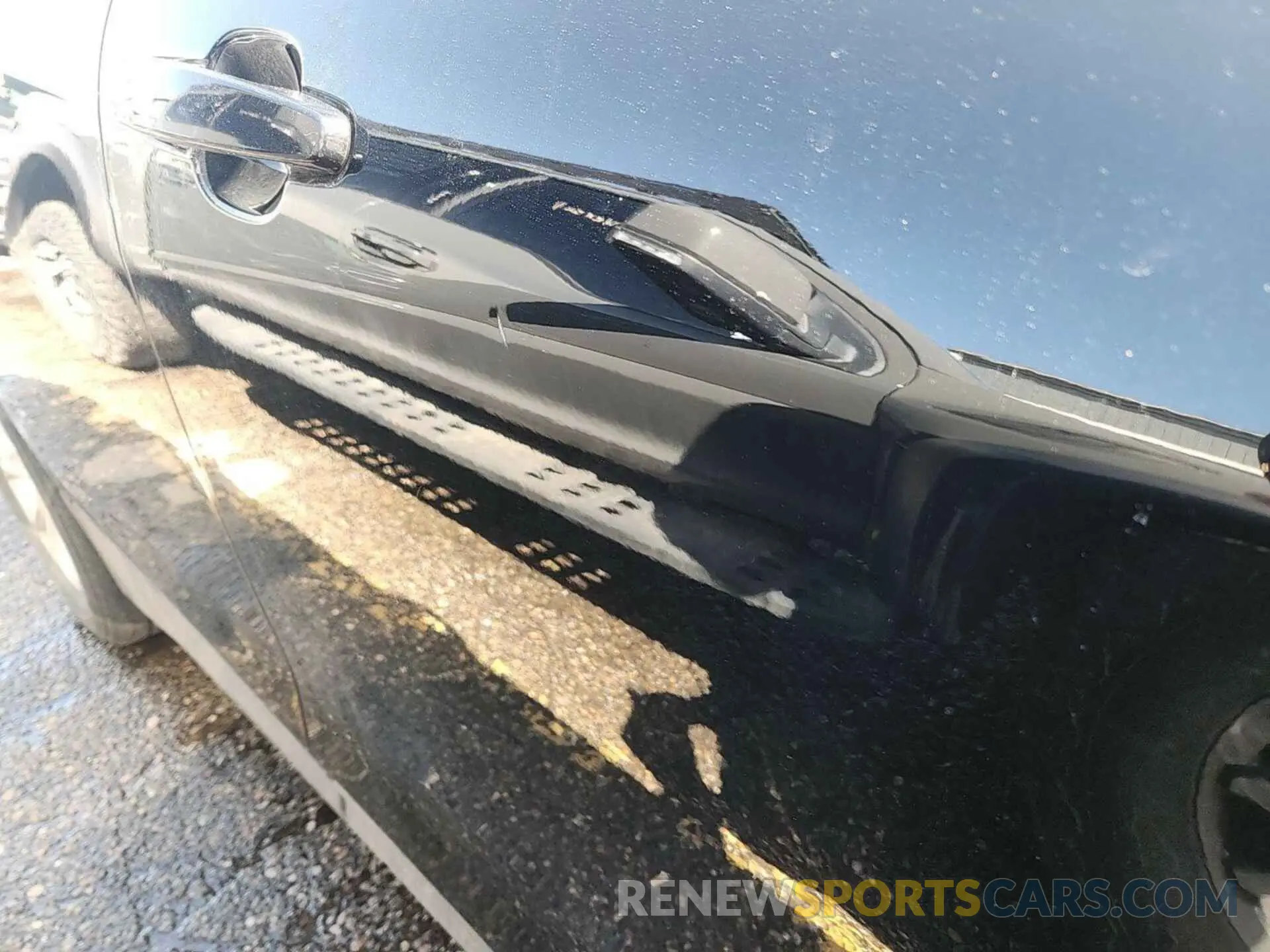 5 Photograph of a damaged car 2GNAXTEV1K6197543 CHEVROLET EQUINOX 2019