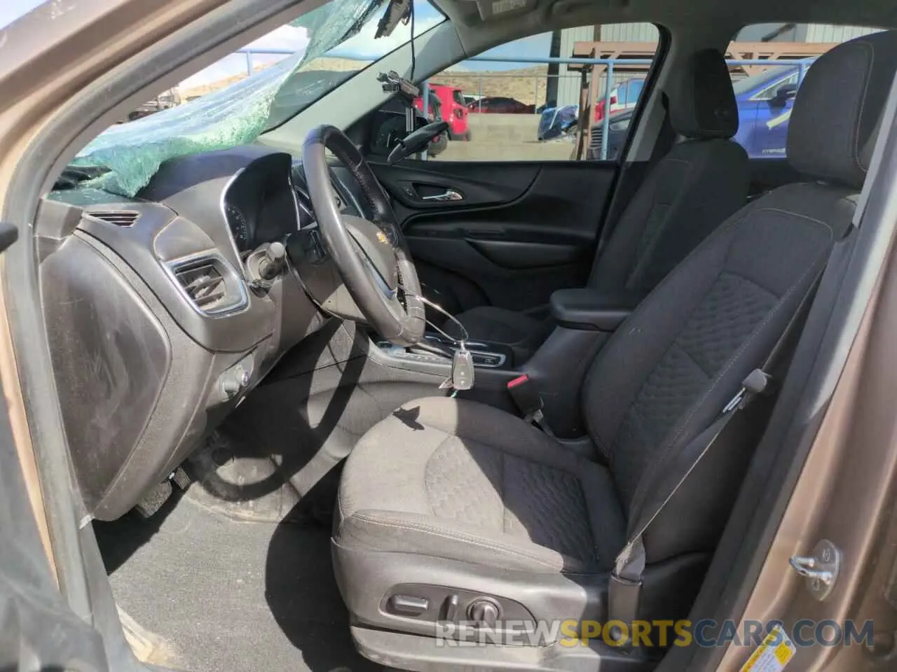 7 Photograph of a damaged car 2GNAXTEV1K6218553 CHEVROLET EQUINOX 2019