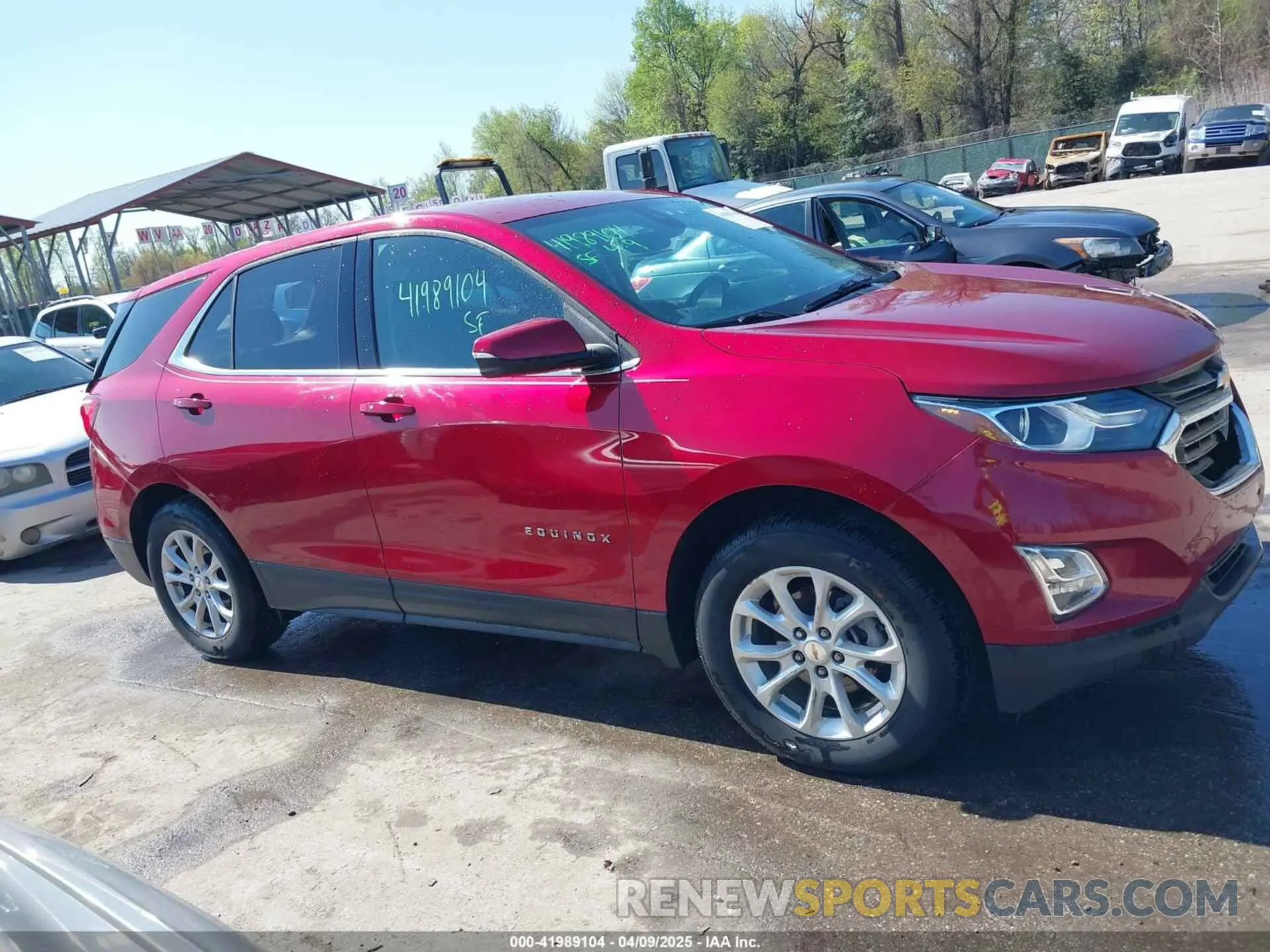 13 Photograph of a damaged car 2GNAXTEV1K6247390 CHEVROLET EQUINOX 2019