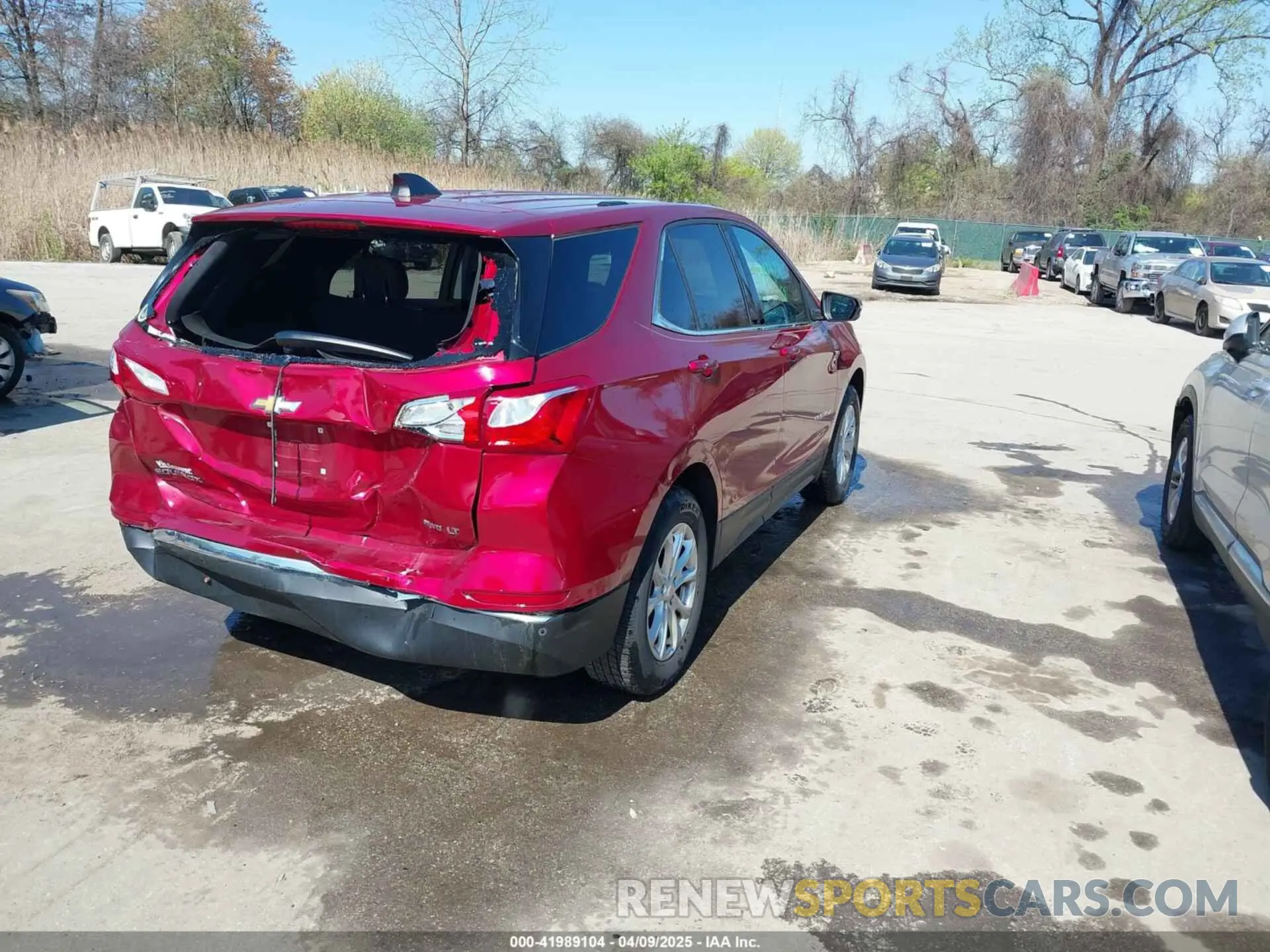 4 Photograph of a damaged car 2GNAXTEV1K6247390 CHEVROLET EQUINOX 2019