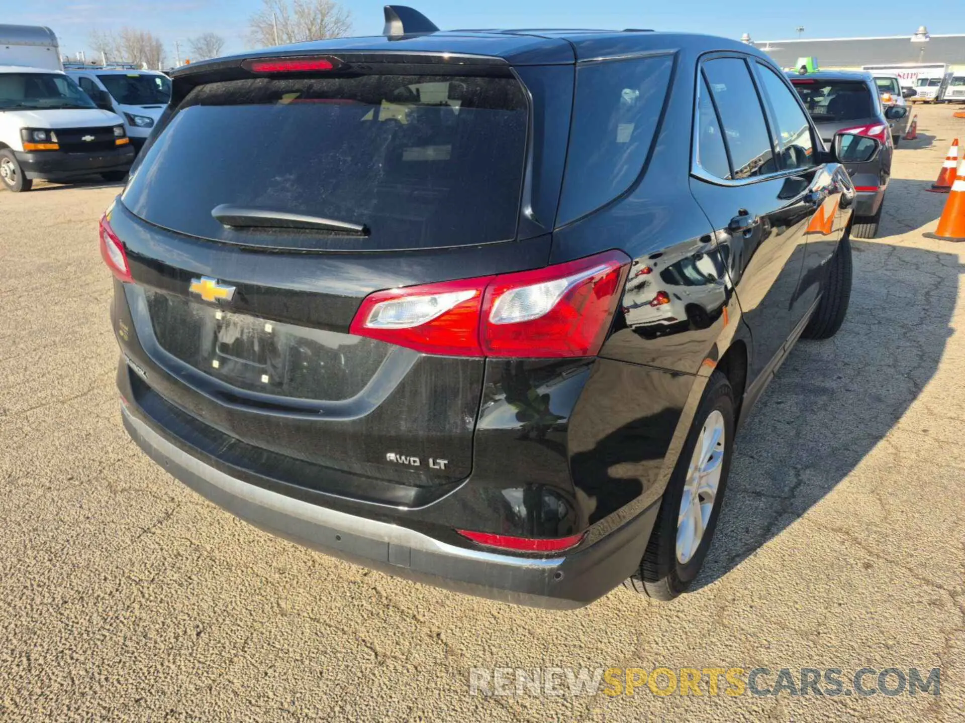 21 Photograph of a damaged car 2GNAXTEV1K6256770 CHEVROLET EQUINOX 2019