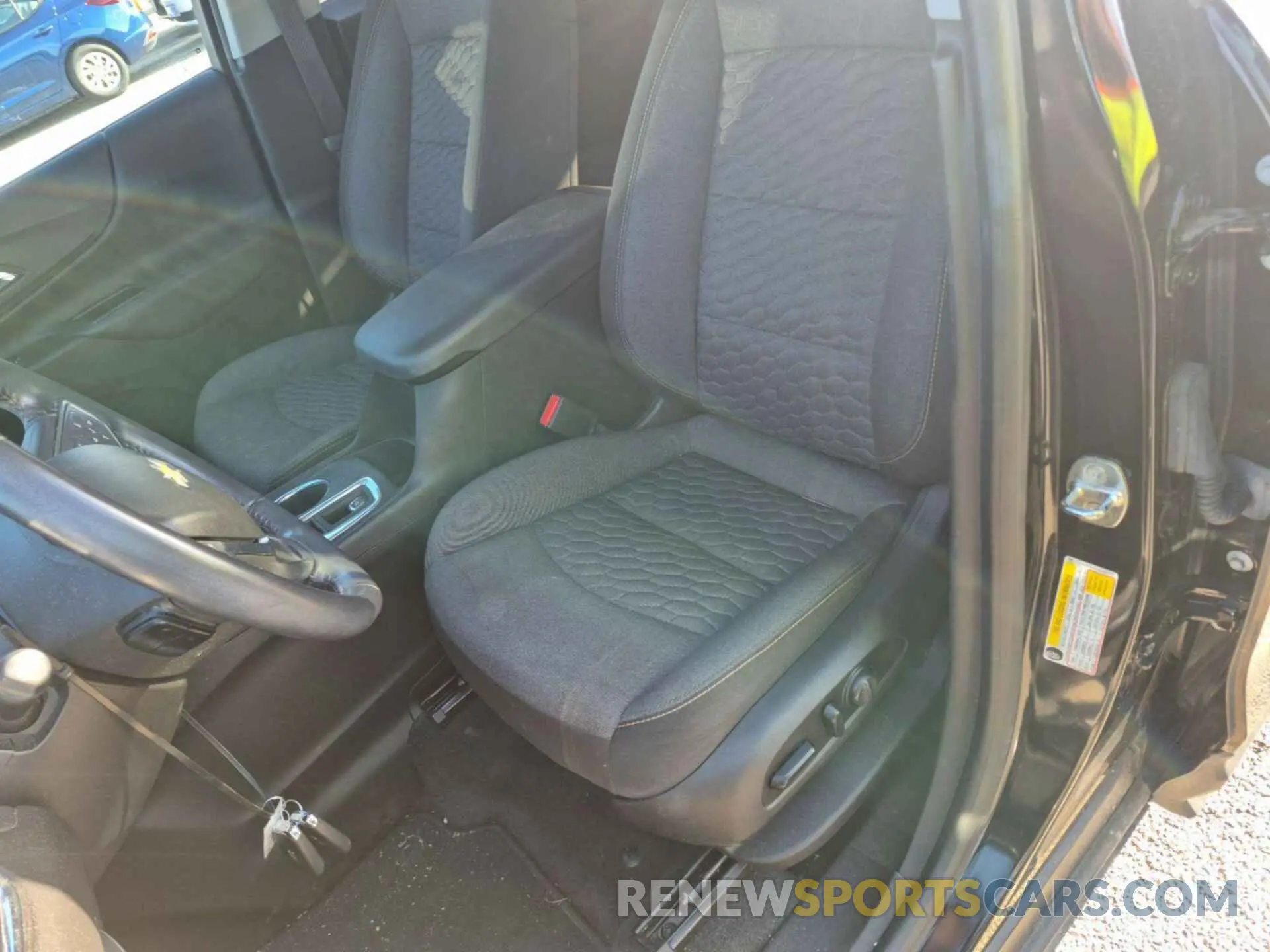 3 Photograph of a damaged car 2GNAXTEV1K6256770 CHEVROLET EQUINOX 2019