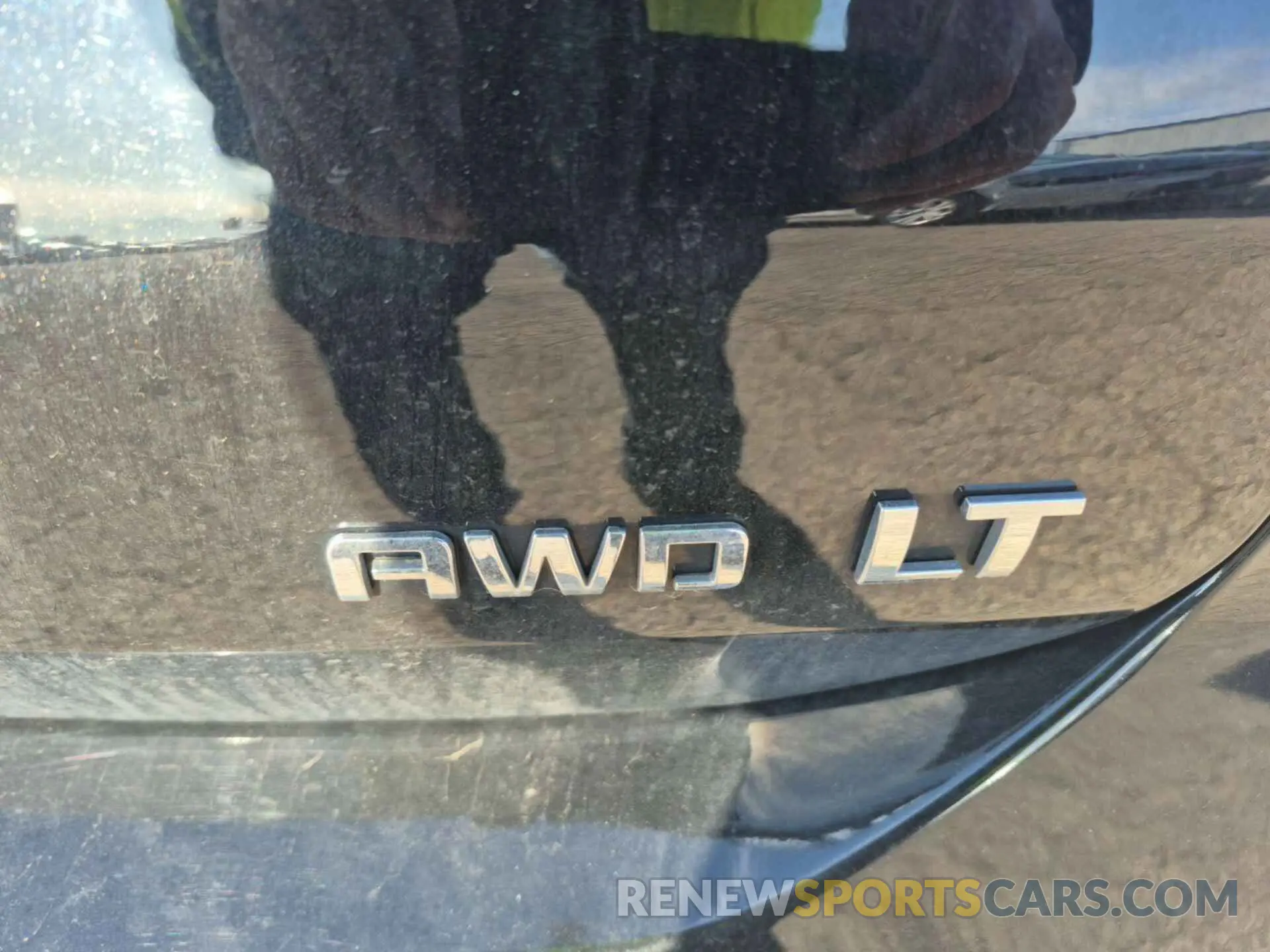 6 Photograph of a damaged car 2GNAXTEV1K6256770 CHEVROLET EQUINOX 2019