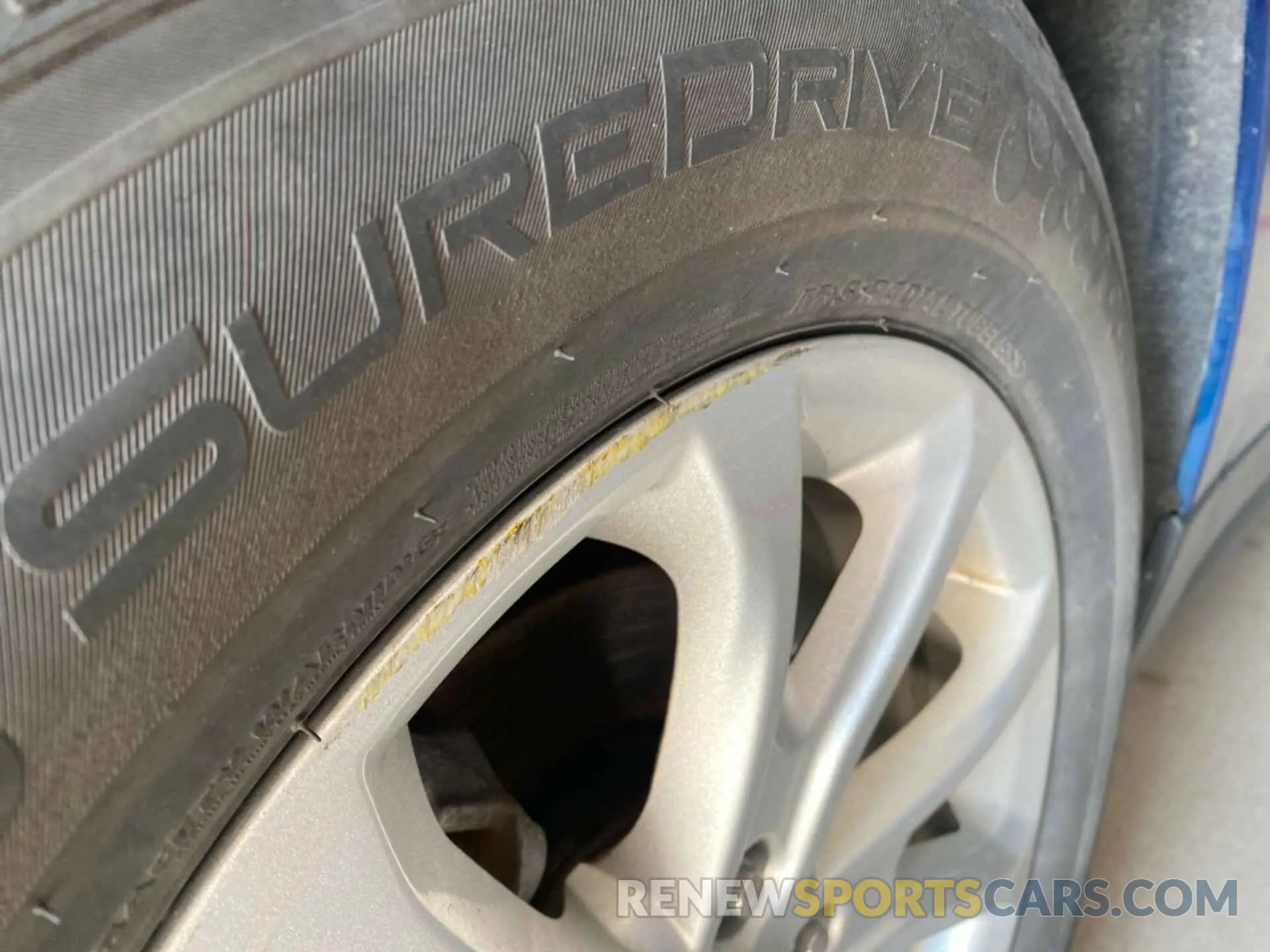 6 Photograph of a damaged car 2GNAXTEV1K6258020 CHEVROLET EQUINOX 2019