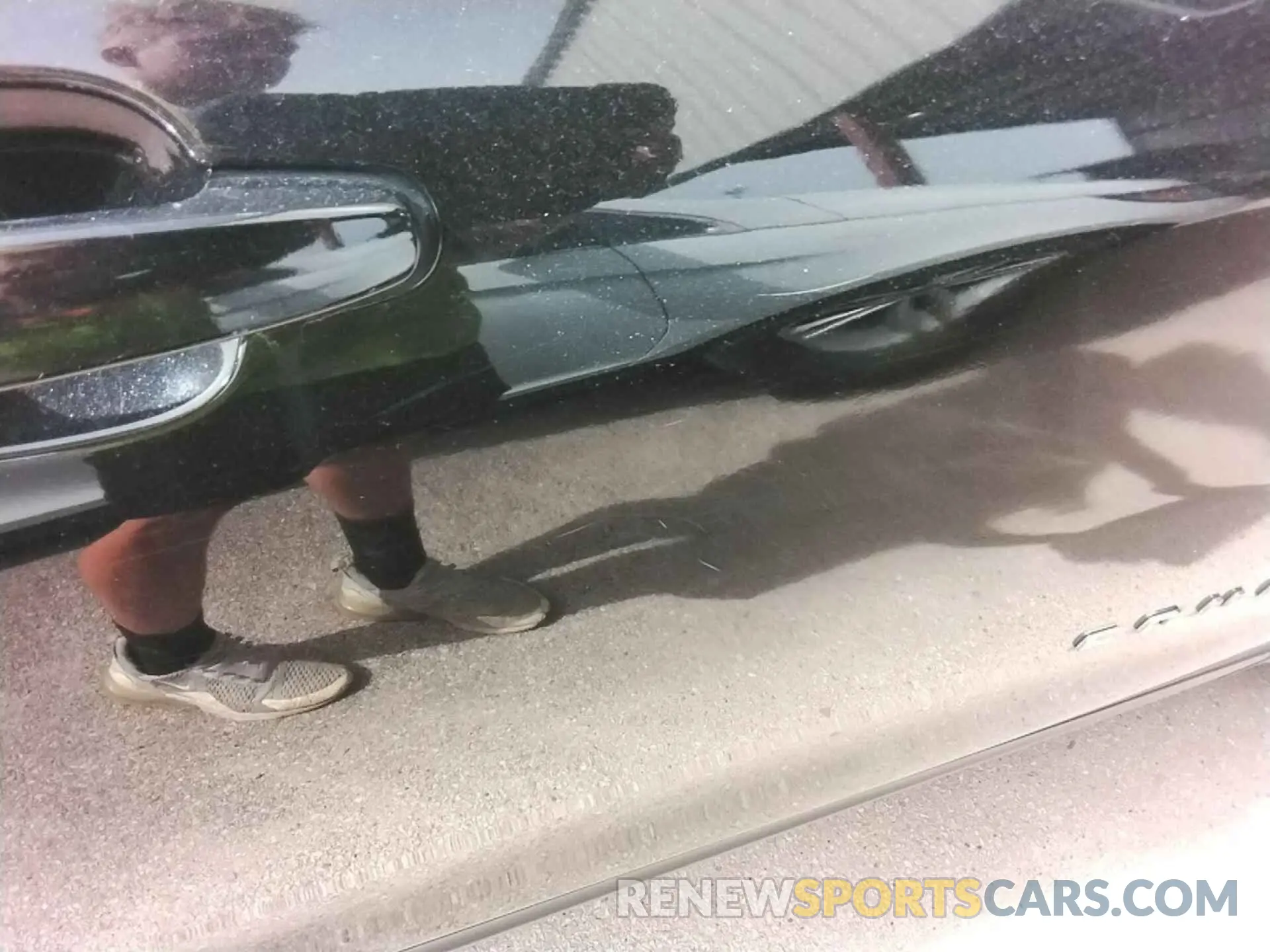 19 Photograph of a damaged car 2GNAXTEV1K6259765 CHEVROLET EQUINOX 2019