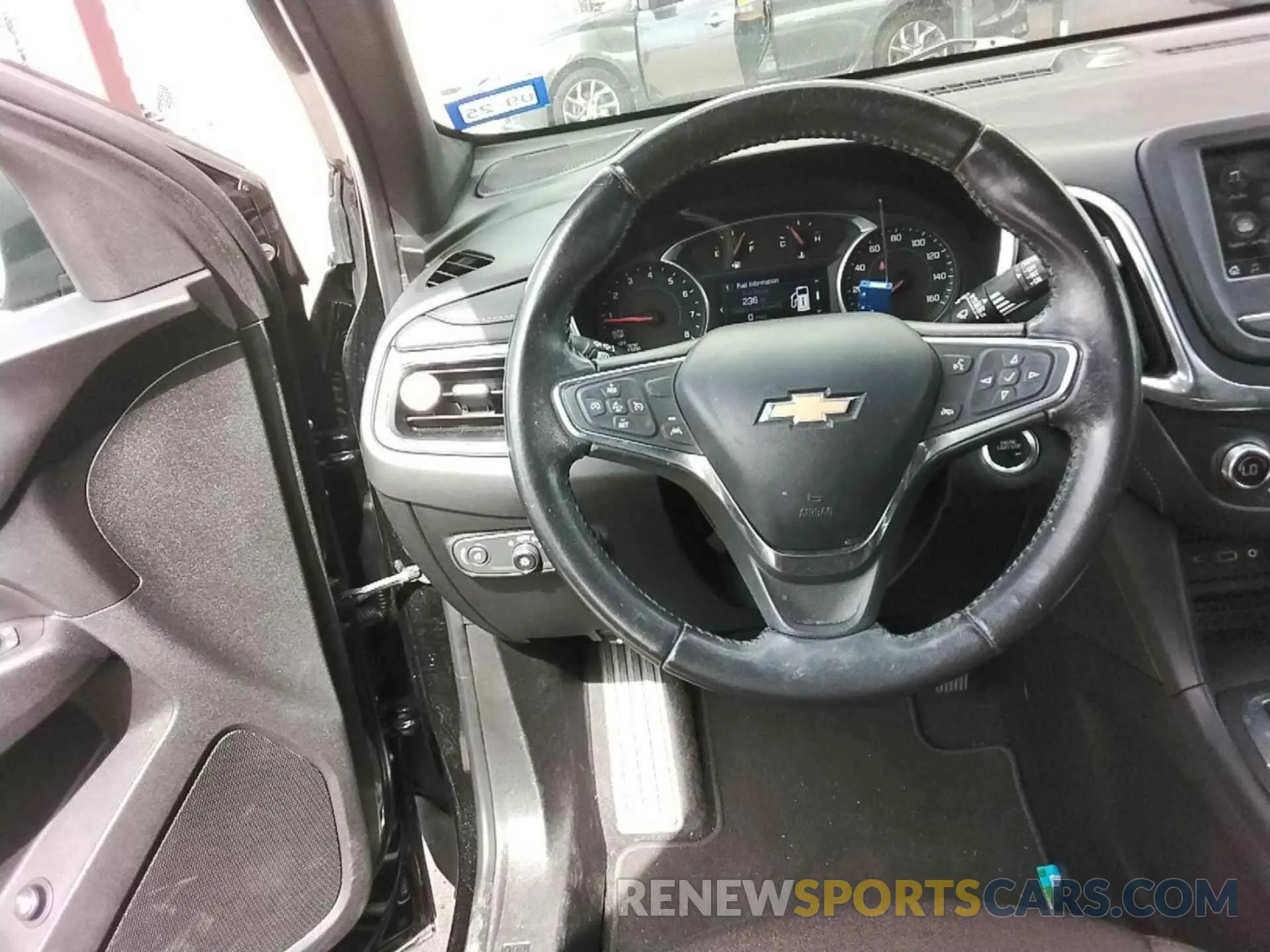 5 Photograph of a damaged car 2GNAXTEV1K6259765 CHEVROLET EQUINOX 2019