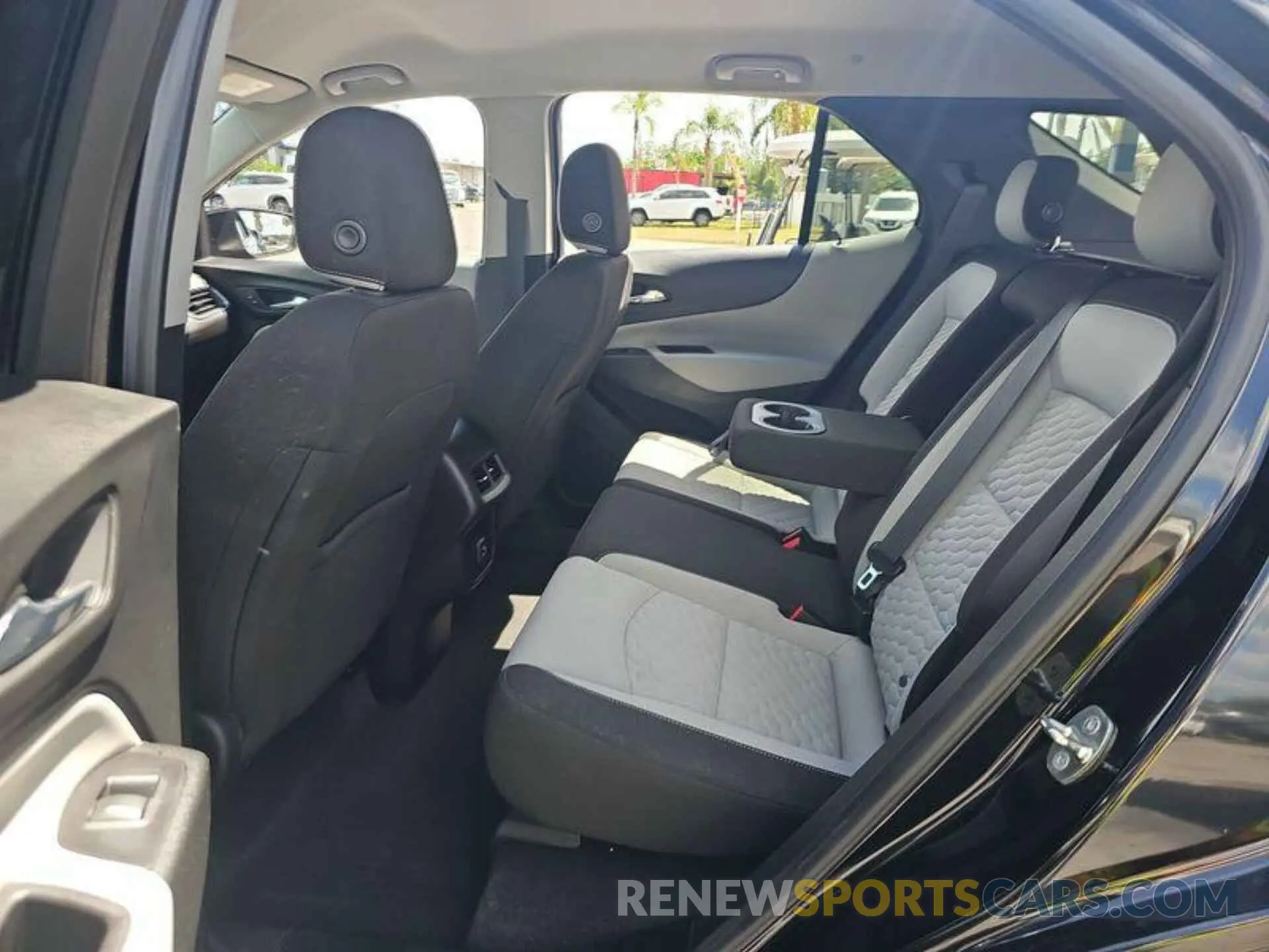 14 Photograph of a damaged car 2GNAXTEV1K6275609 CHEVROLET EQUINOX 2019