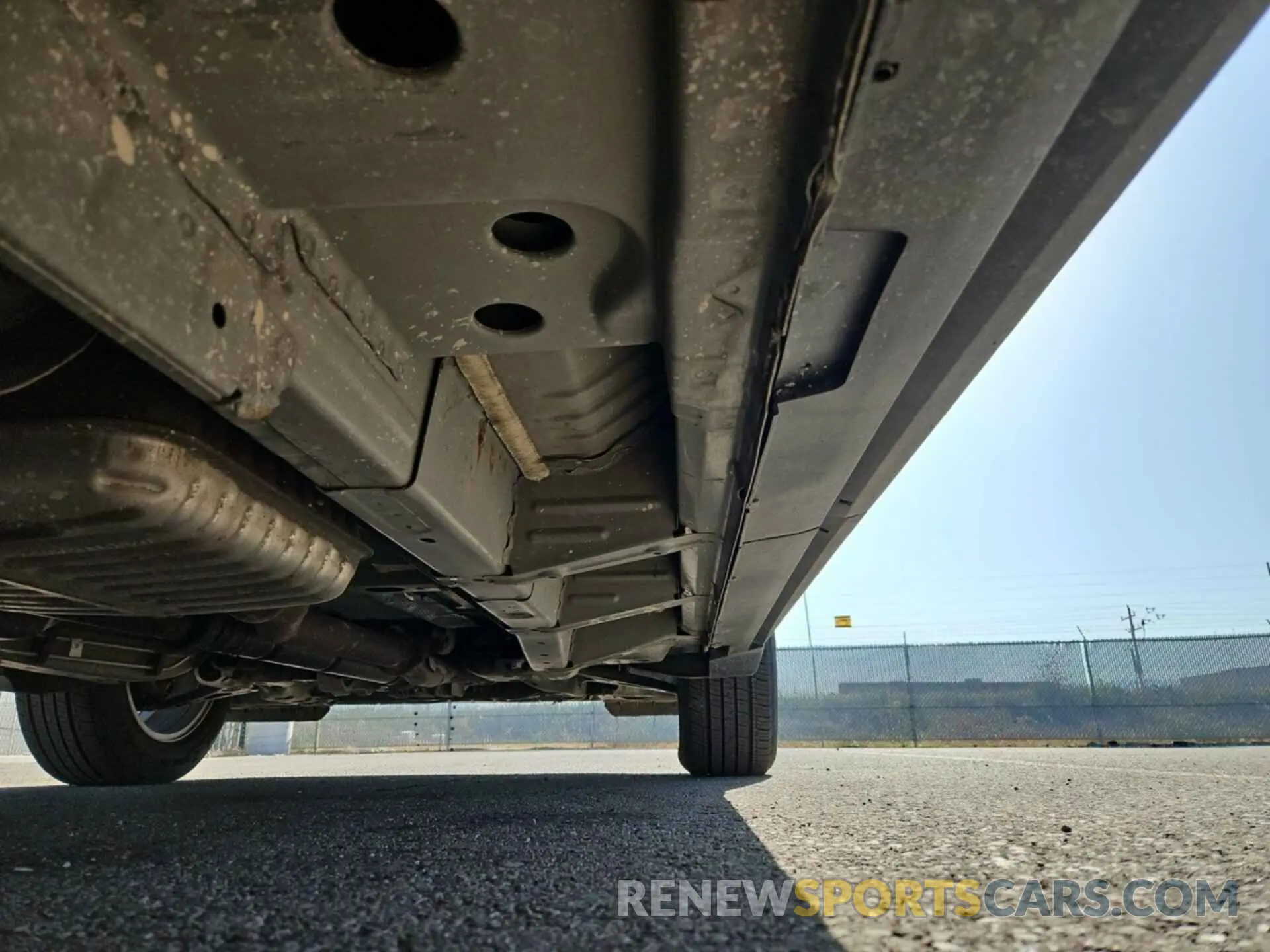 25 Photograph of a damaged car 2GNAXTEV1K6282611 CHEVROLET EQUINOX 2019