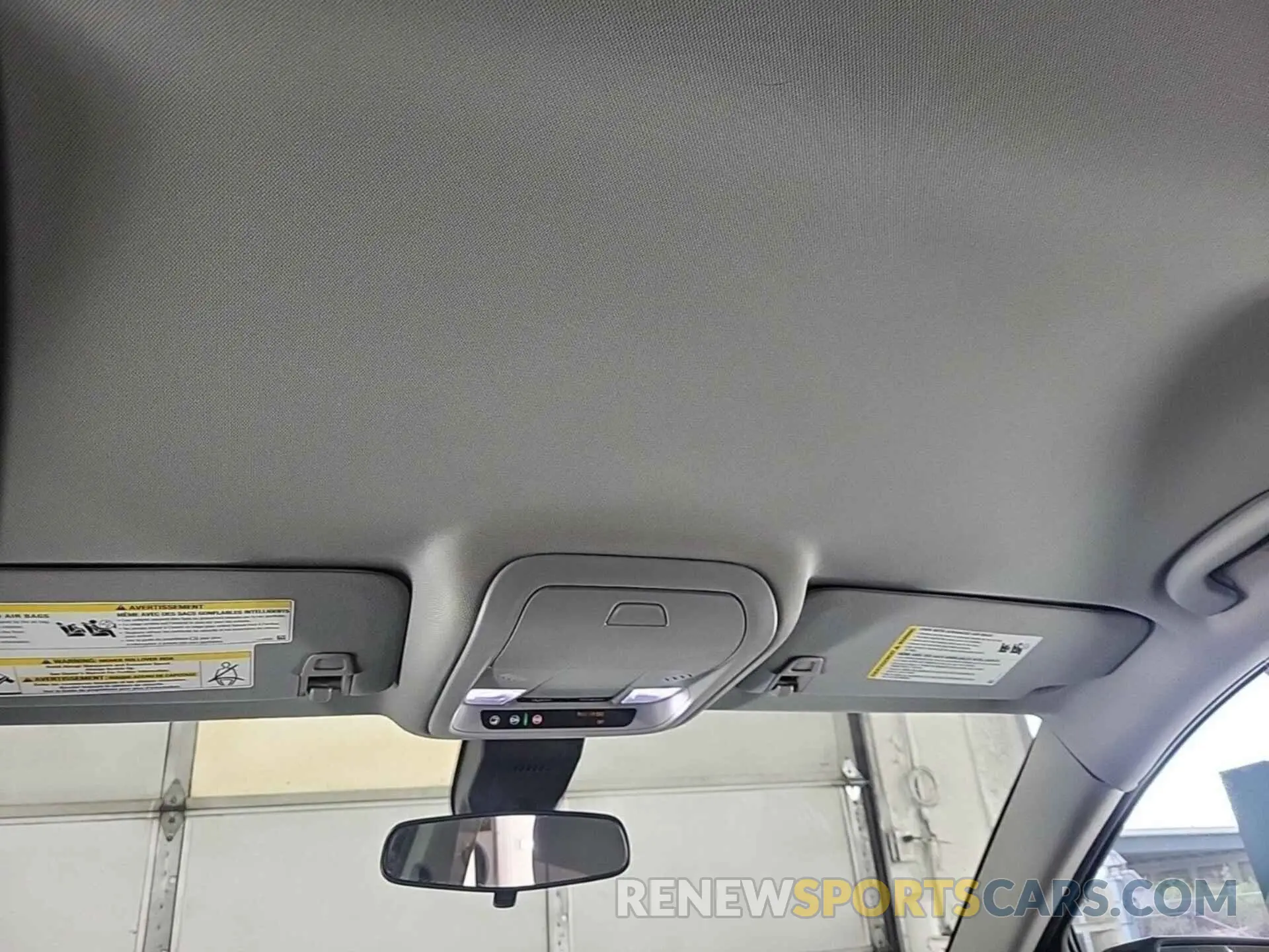 36 Photograph of a damaged car 2GNAXTEV1K6282611 CHEVROLET EQUINOX 2019