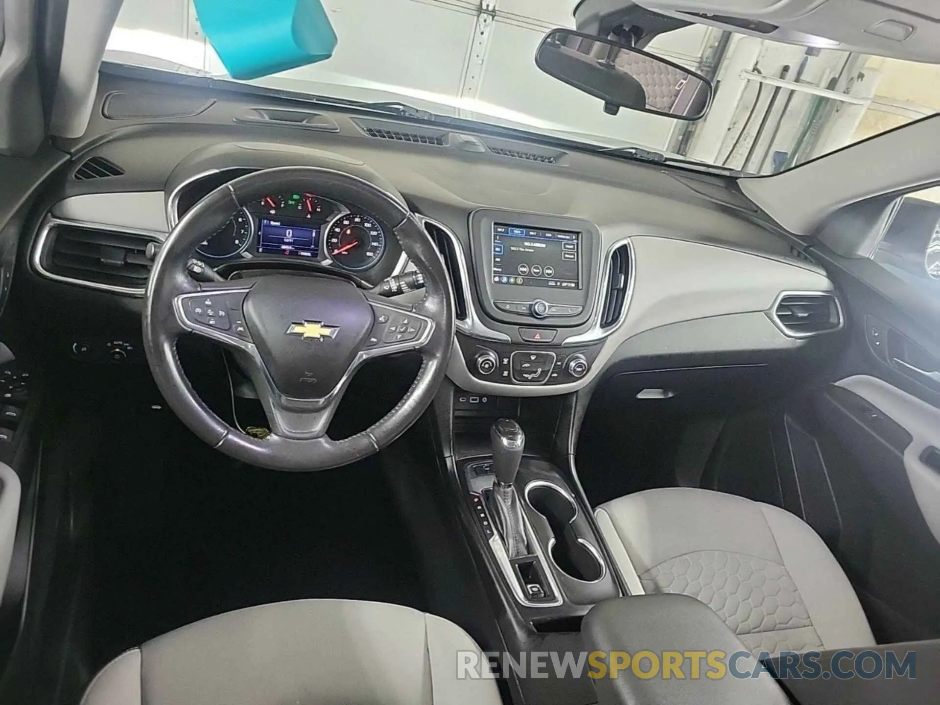 43 Photograph of a damaged car 2GNAXTEV1K6282611 CHEVROLET EQUINOX 2019