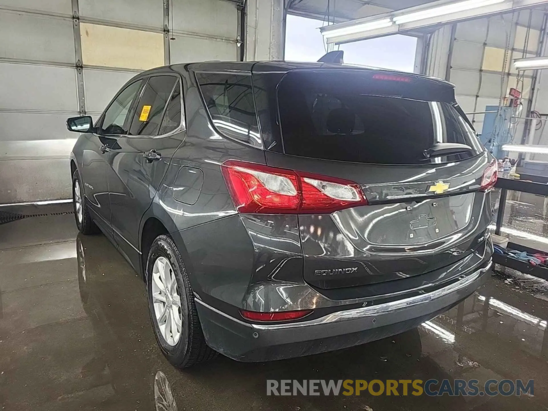 6 Photograph of a damaged car 2GNAXTEV1K6282611 CHEVROLET EQUINOX 2019