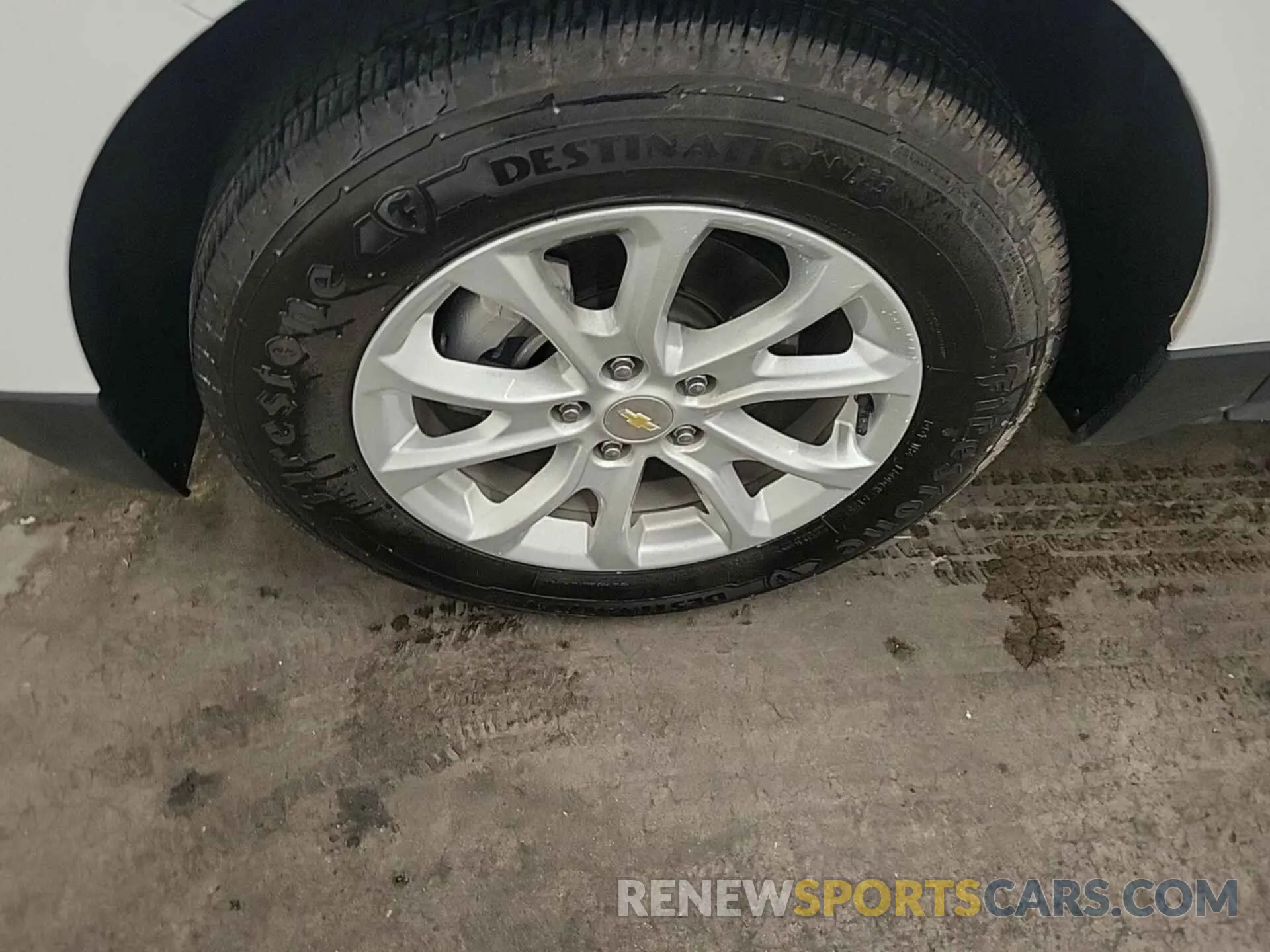 4 Photograph of a damaged car 2GNAXTEV2K6258589 CHEVROLET EQUINOX 2019
