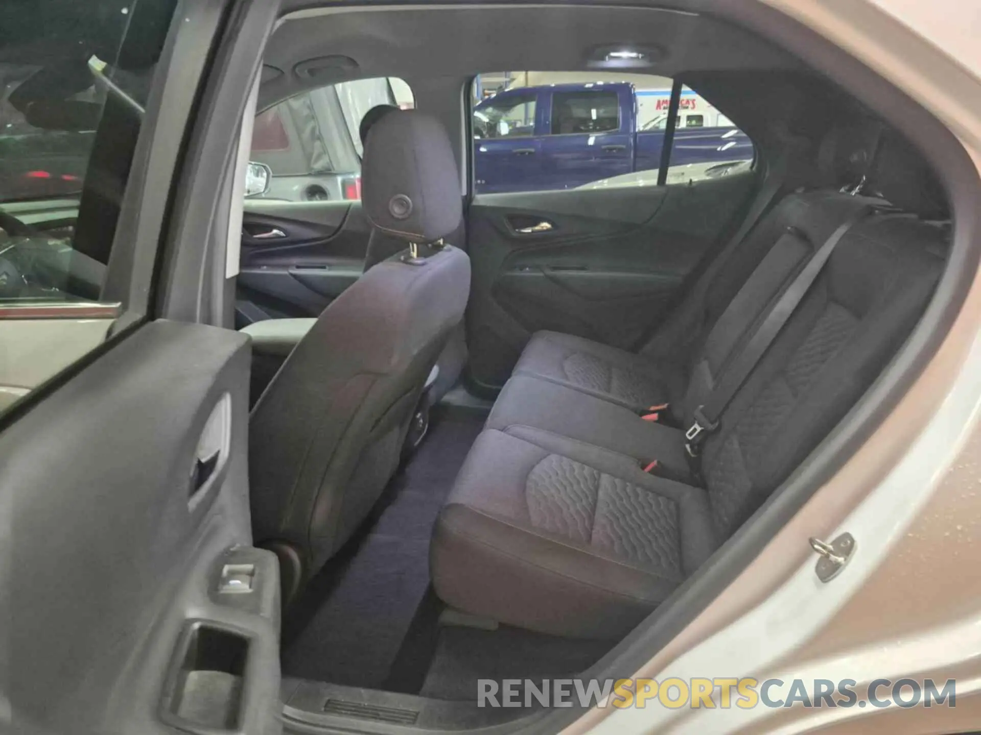 22 Photograph of a damaged car 2GNAXTEV3K6176368 CHEVROLET EQUINOX 2019