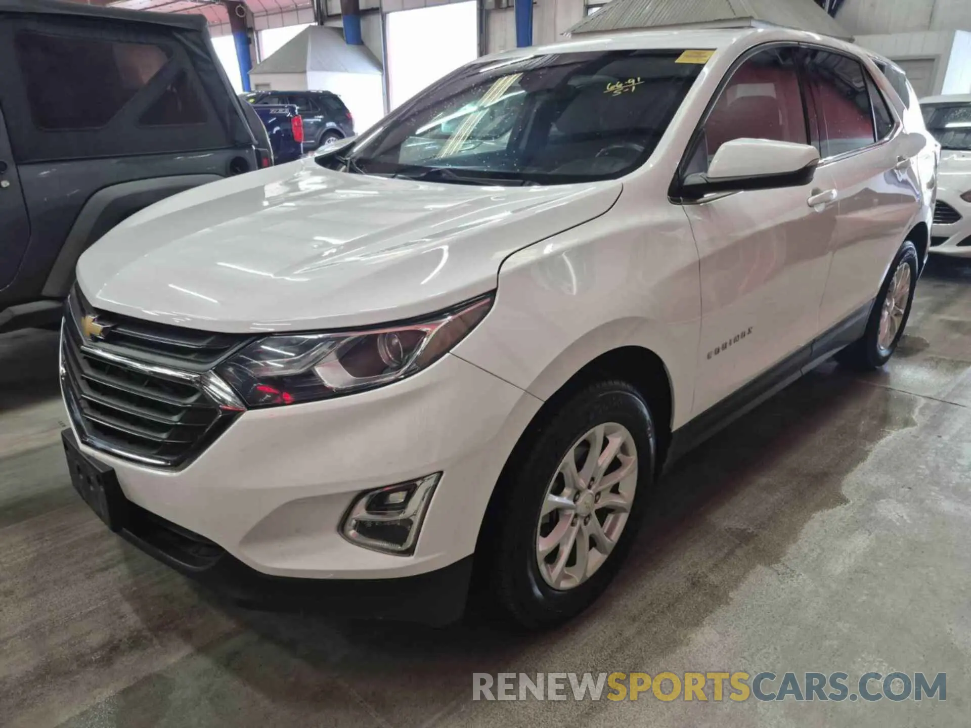 24 Photograph of a damaged car 2GNAXTEV3K6176368 CHEVROLET EQUINOX 2019