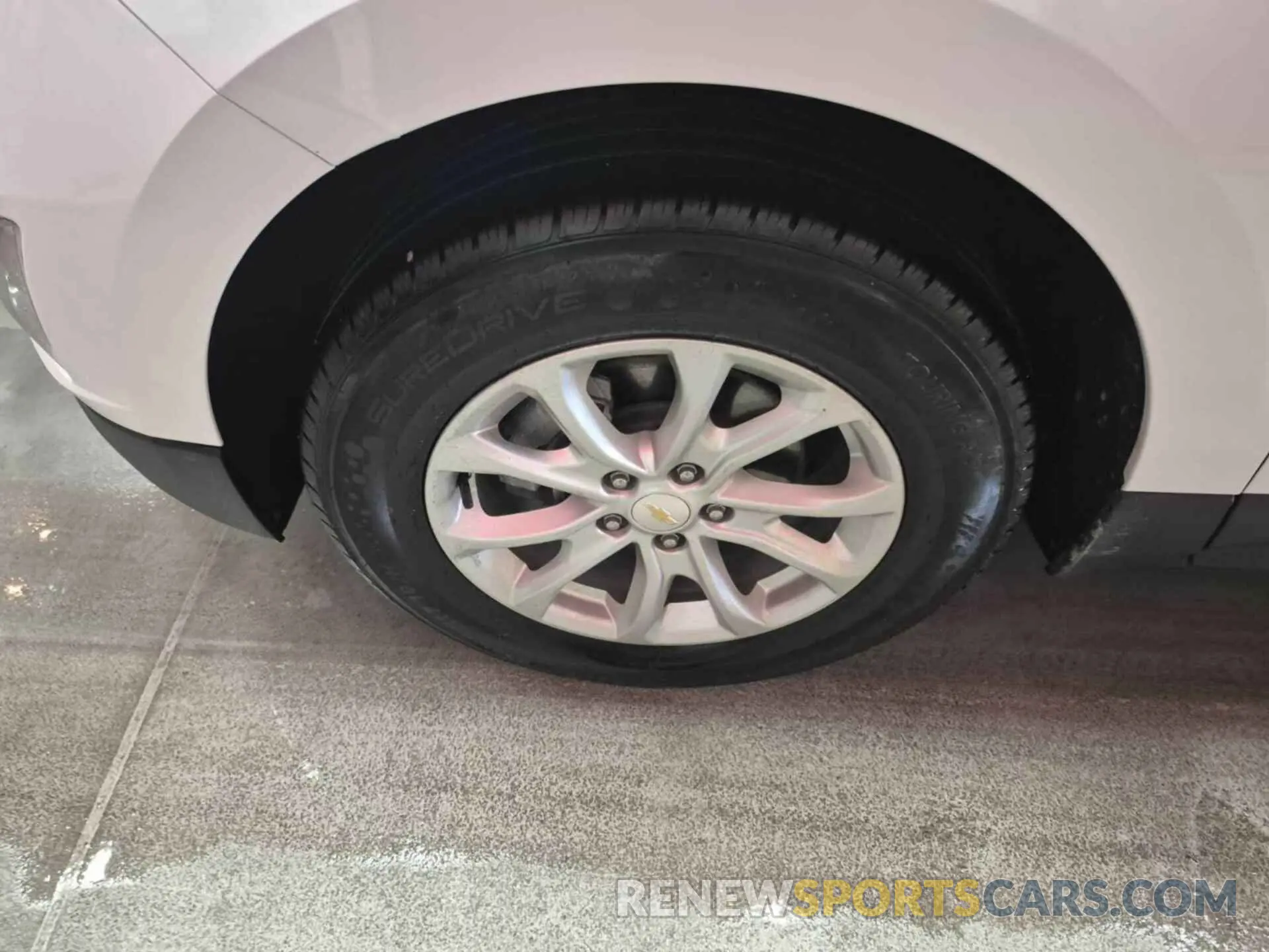 25 Photograph of a damaged car 2GNAXTEV3K6176368 CHEVROLET EQUINOX 2019