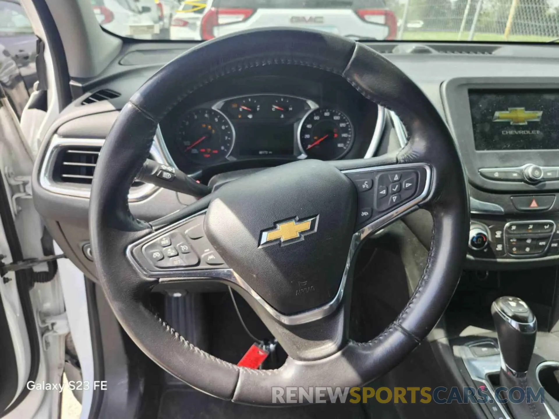 28 Photograph of a damaged car 2GNAXTEV3K6176368 CHEVROLET EQUINOX 2019