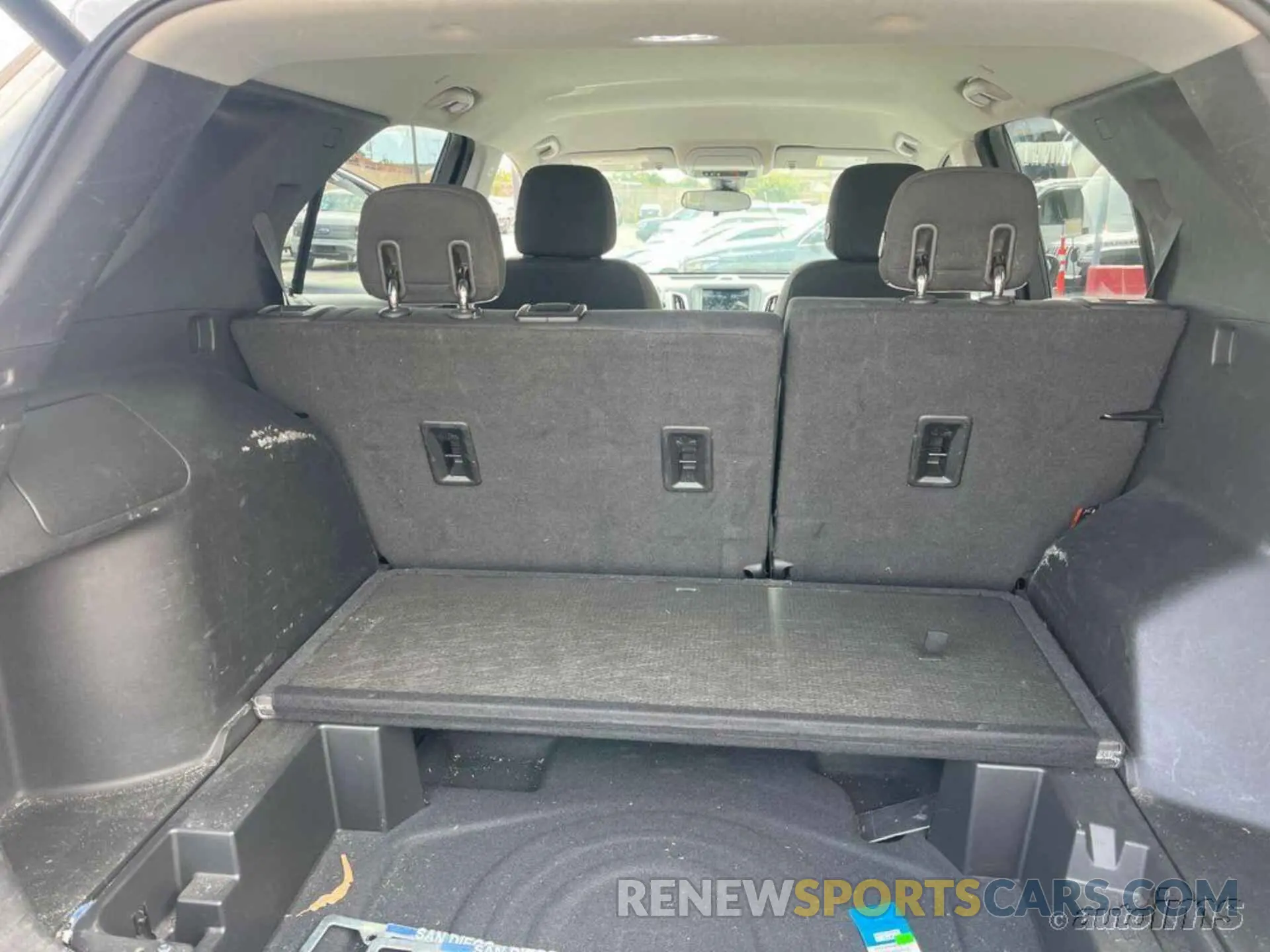 2 Photograph of a damaged car 2GNAXTEV3K6257001 CHEVROLET EQUINOX 2019