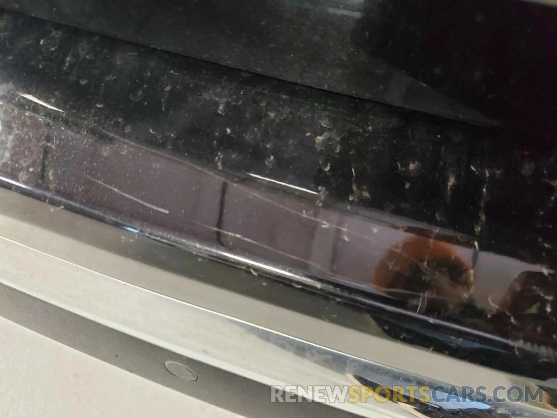 18 Photograph of a damaged car 2GNAXTEV3K6257970 CHEVROLET EQUINOX 2019