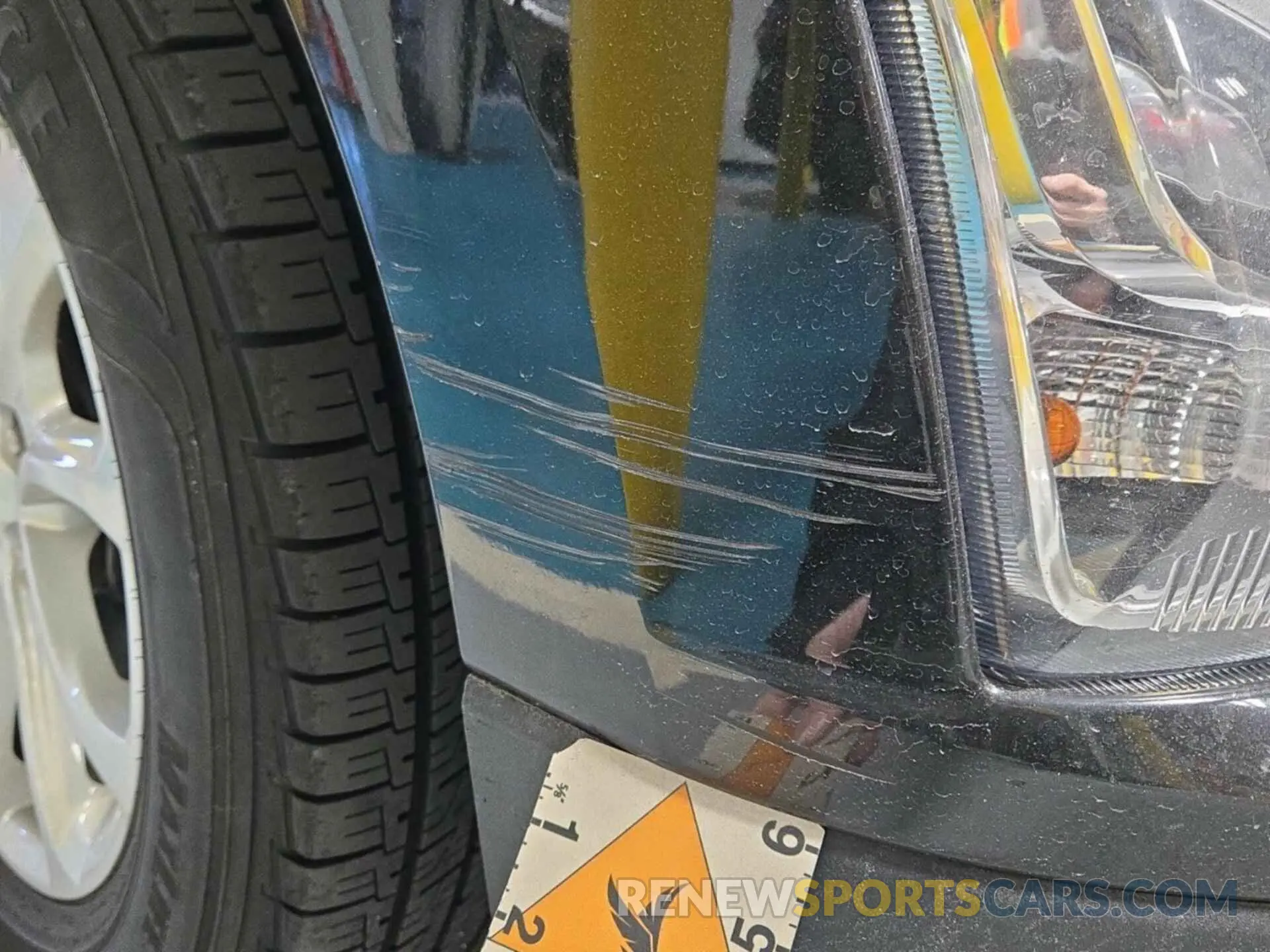 24 Photograph of a damaged car 2GNAXTEV3K6258715 CHEVROLET EQUINOX 2019