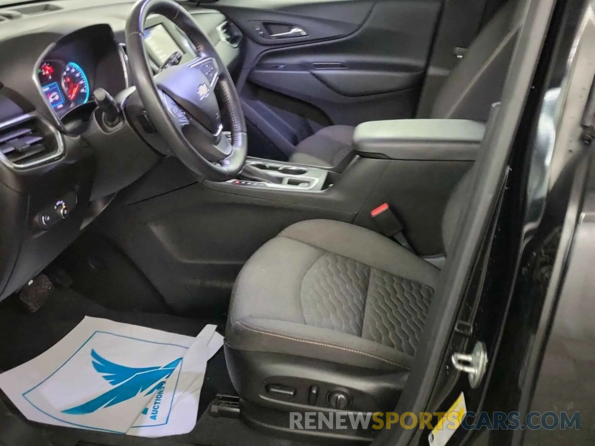 6 Photograph of a damaged car 2GNAXTEV3K6258715 CHEVROLET EQUINOX 2019