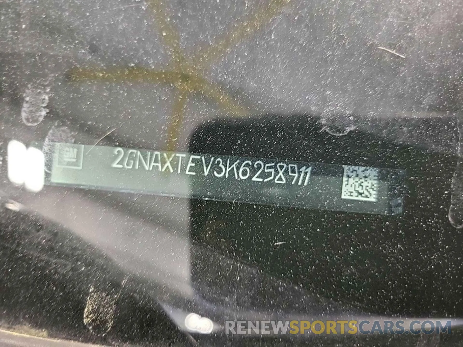 19 Photograph of a damaged car 2GNAXTEV3K6258911 CHEVROLET EQUINOX 2019