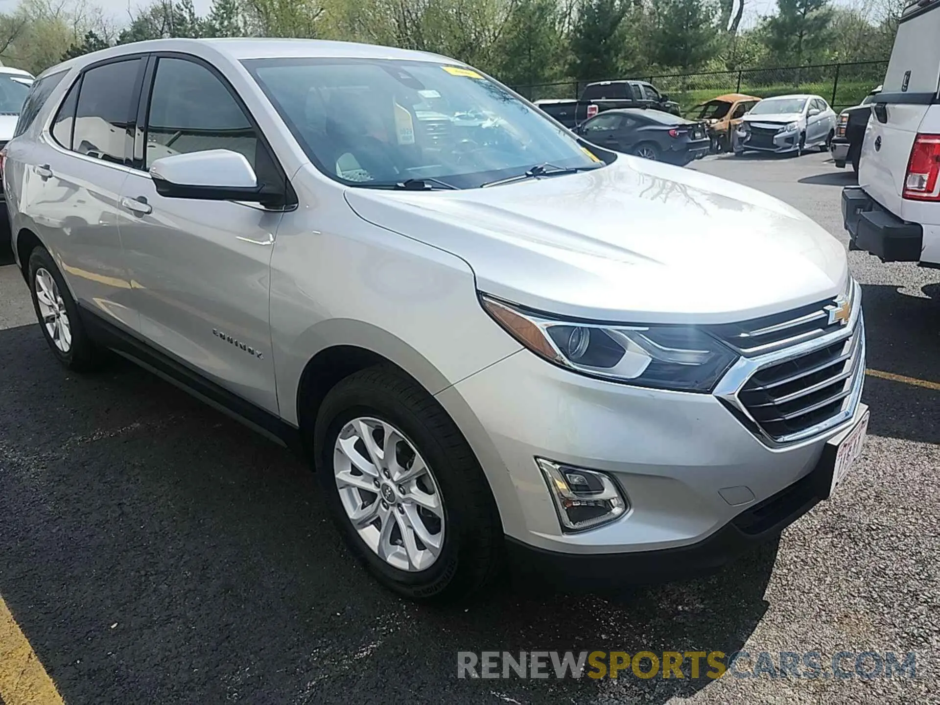 5 Photograph of a damaged car 2GNAXTEV3K6258911 CHEVROLET EQUINOX 2019