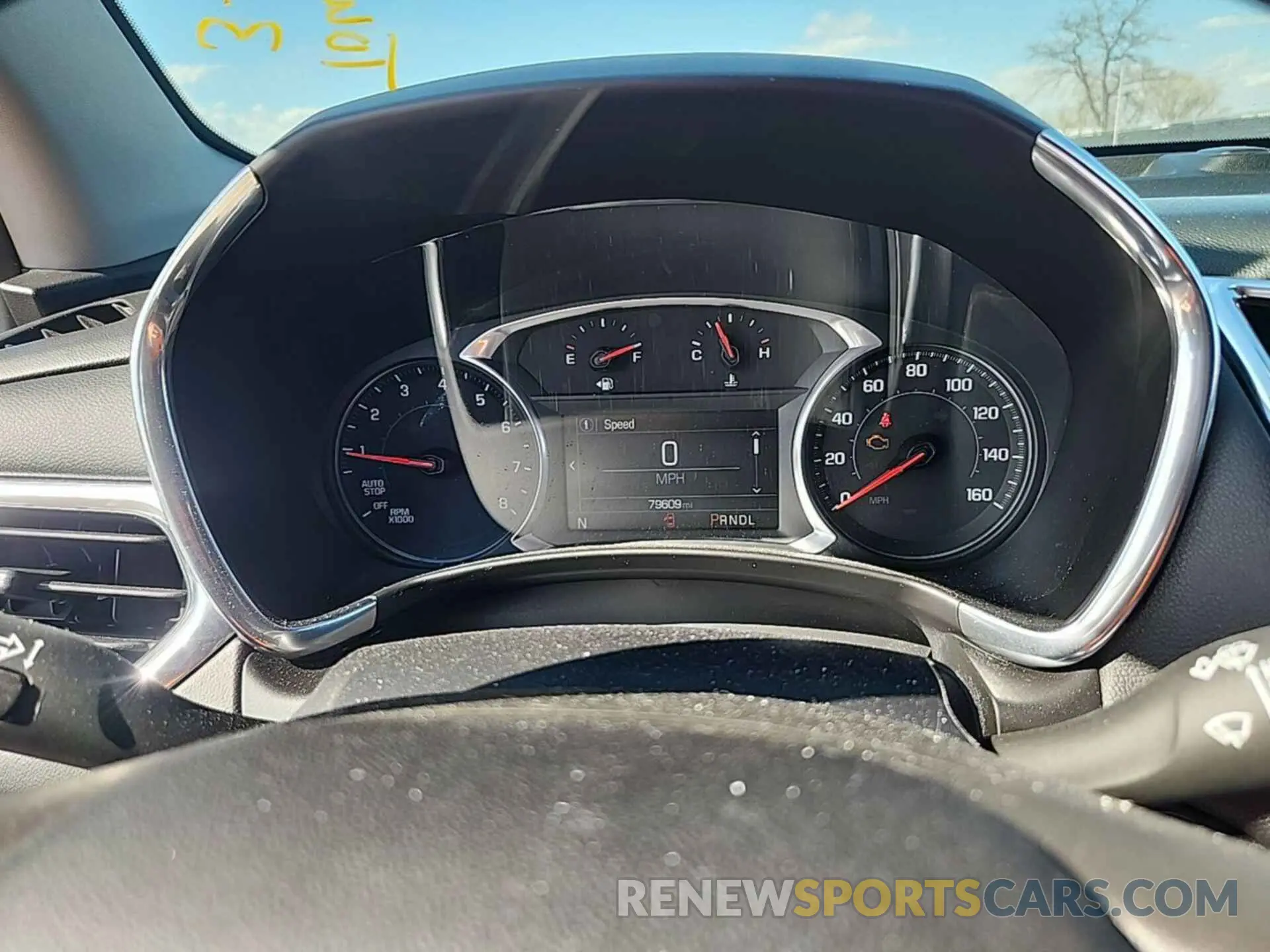 10 Photograph of a damaged car 2GNAXTEV4K6172491 CHEVROLET EQUINOX 2019