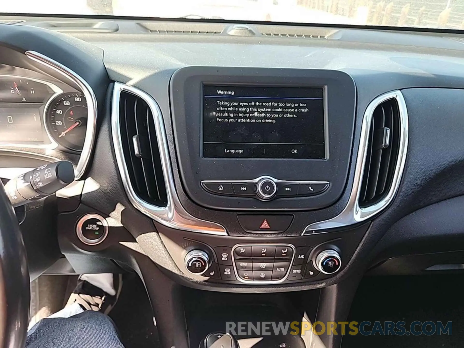 11 Photograph of a damaged car 2GNAXTEV4K6172491 CHEVROLET EQUINOX 2019