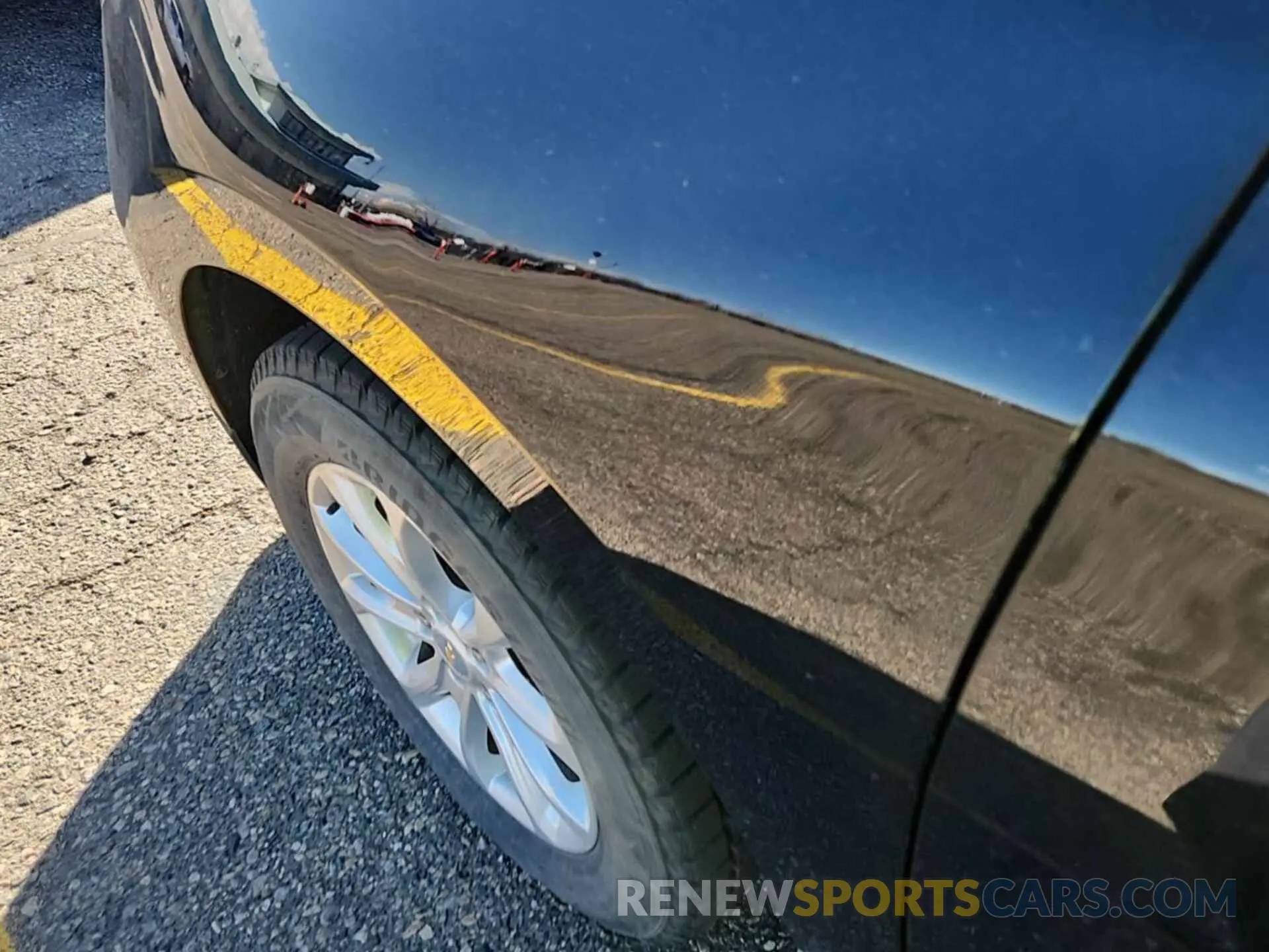 9 Photograph of a damaged car 2GNAXTEV4K6172491 CHEVROLET EQUINOX 2019