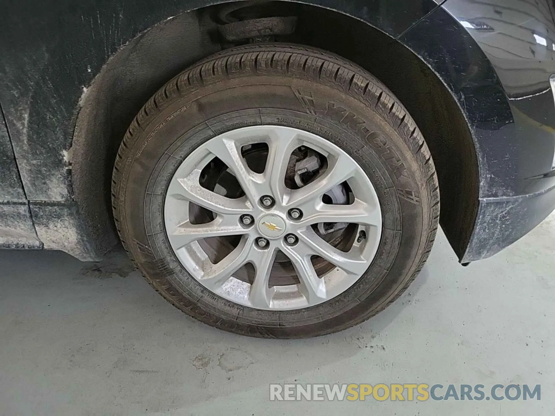 1 Photograph of a damaged car 2GNAXTEV4K6199254 CHEVROLET EQUINOX 2019