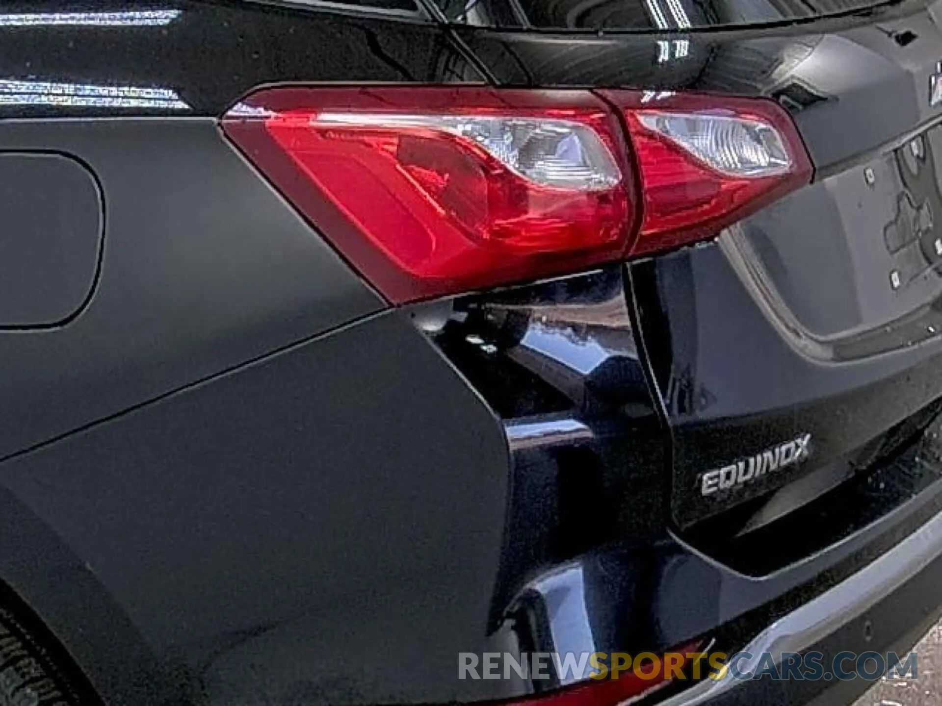 33 Photograph of a damaged car 2GNAXTEV4K6199254 CHEVROLET EQUINOX 2019
