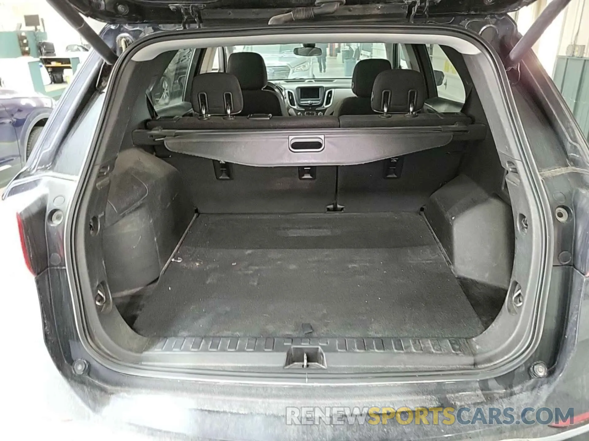 34 Photograph of a damaged car 2GNAXTEV4K6199254 CHEVROLET EQUINOX 2019